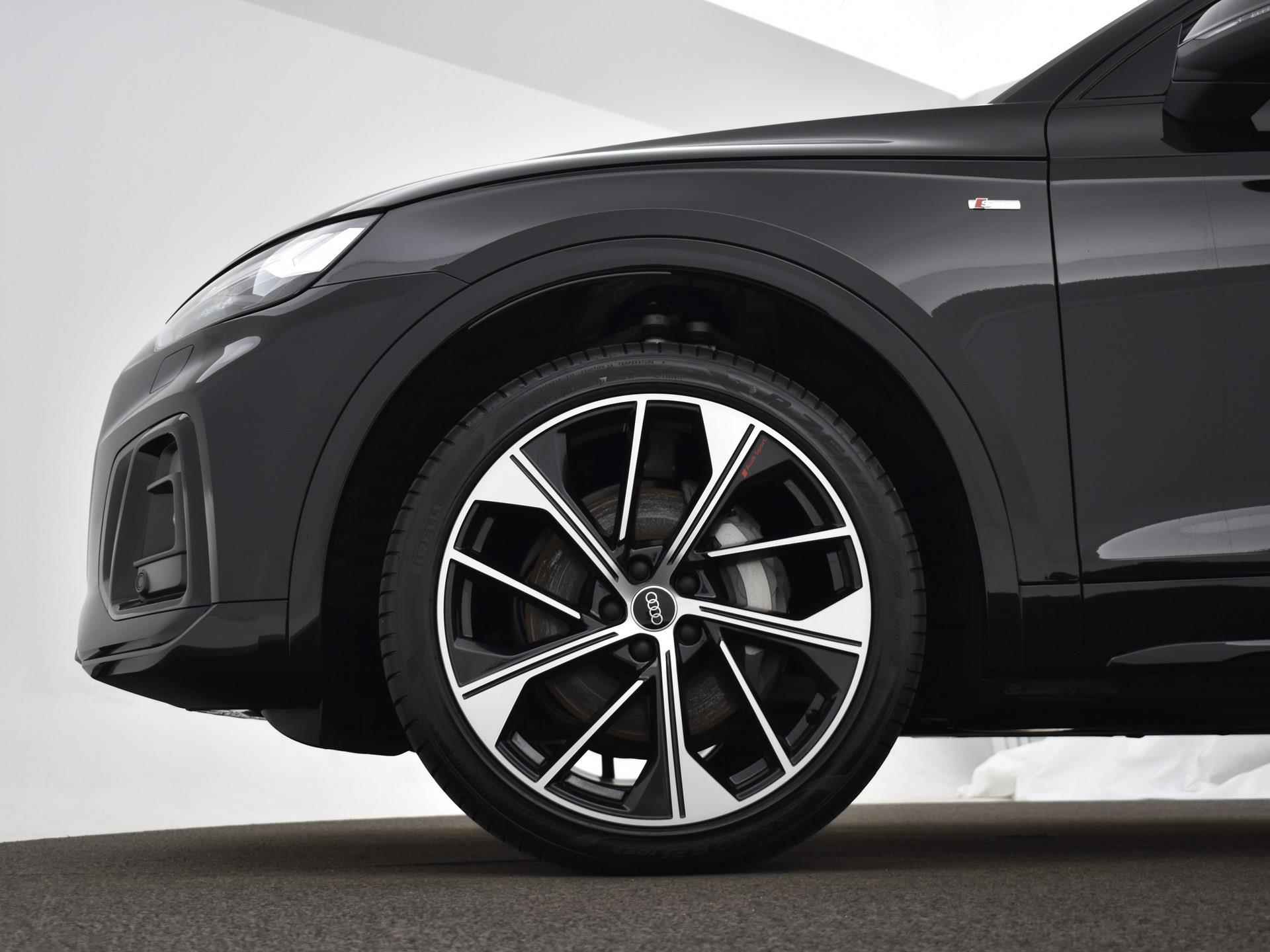 Audi Q5 50 TFSIe 300pk S-Tronic Quattro S Edition | Panoramadak | Matrix LED | Camera | Keyless | Luchtvering | Zwart Optiek Plus | 21"Velgen | Stoelverwarming | - 5/36