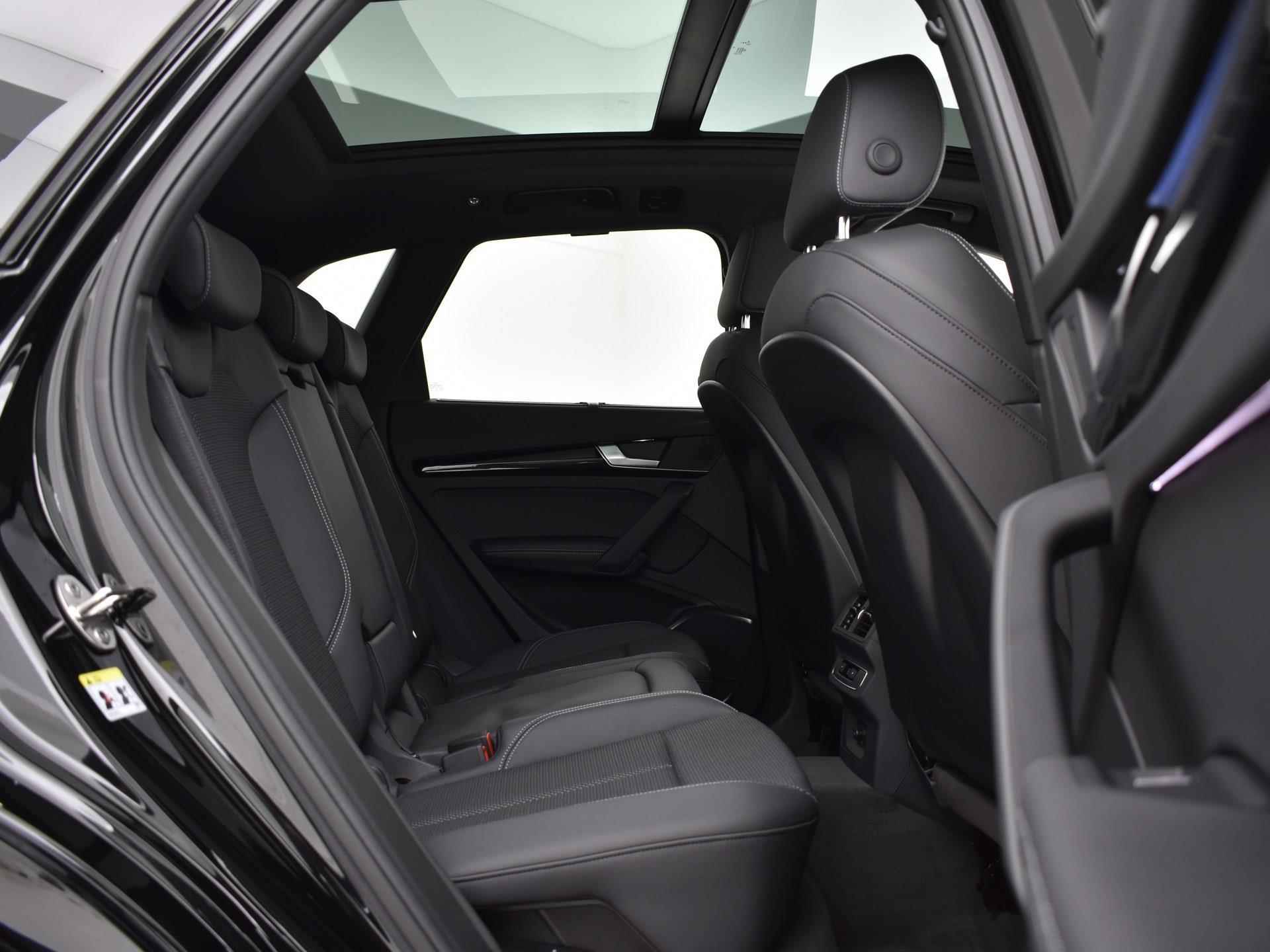 Audi Q5 Sportback 50 TFSIe 300pk S-Tronic Quattro S Edition | Panoramadak | Matrix LED | Camera | Keyless | Luchtvering | Zwart Optiek Plus | 21"Velgen | Stoelverwarming | - 15/36