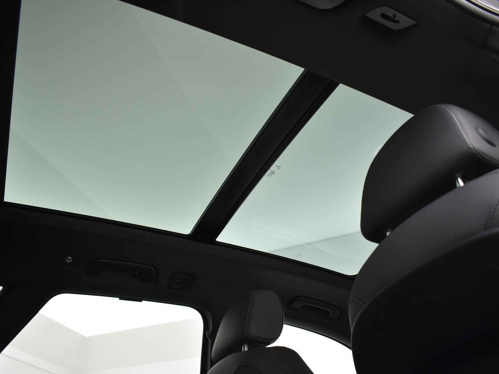 Audi Q5 Sportback 50 TFSIe 300pk S-Tronic Quattro S Edition | Panoramadak | Matrix LED | Camera | Keyless | Luchtvering | Zwart Optiek Plus | 21"Velgen | Stoelverwarming | - 16/36