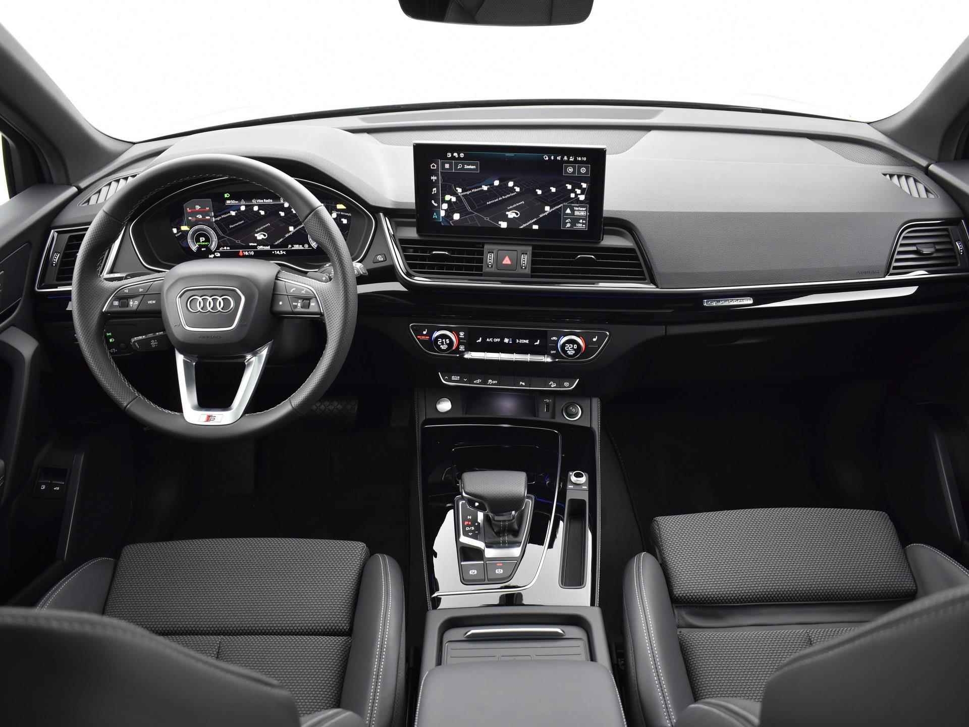 Audi Q5 50 TFSIe 300pk S-Tronic Quattro S Edition | Panoramadak | Matrix LED | Camera | Keyless | Luchtvering | Zwart Optiek Plus | 21"Velgen | Stoelverwarming | - 19/36