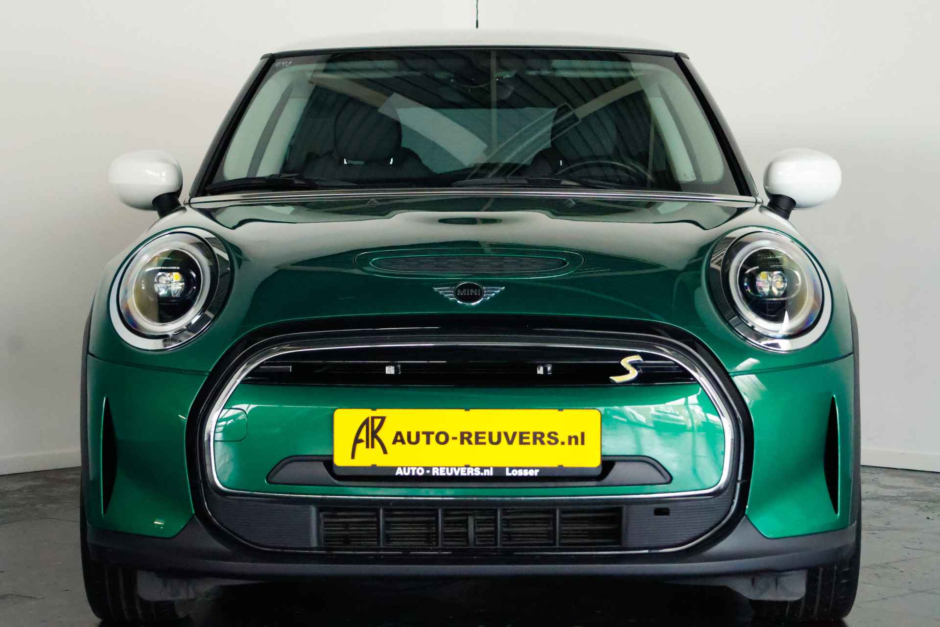 MINI Mini Electric MINI Electric Collection 33 kWh / LED / Navi / CarPlay / Cruisecontrol - 7/24