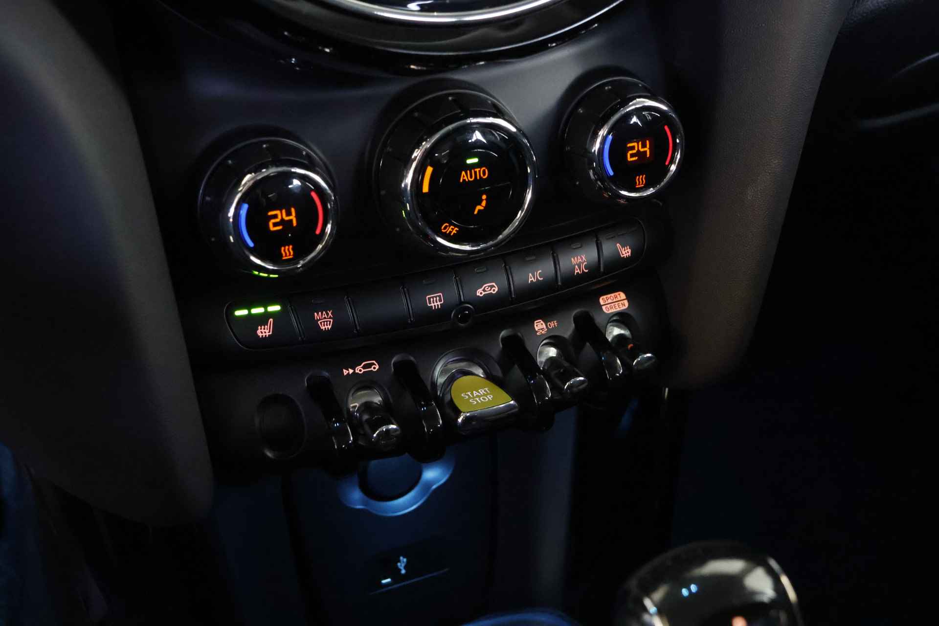 MINI Mini Electric MINI Electric Collection 33 kWh / LED / Navi / CarPlay / Cruisecontrol - 14/24