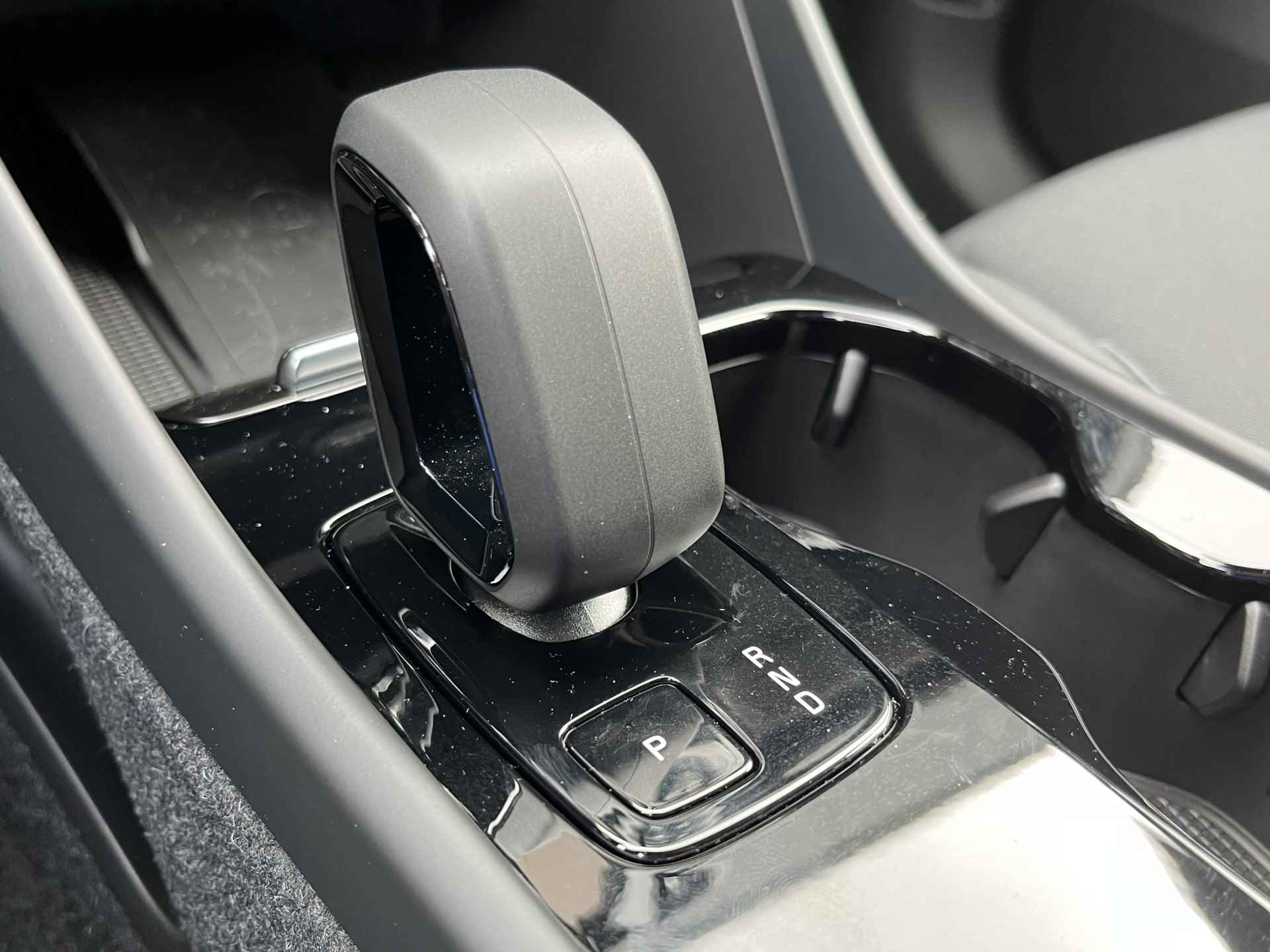 Volvo XC40 Recharge Core Edition 70 kWh | Sepp Subsidie Gebruikt! | Camera | Warmtepomp | Trekhaak | Stoelverwarming Voor + Achter - 6/33