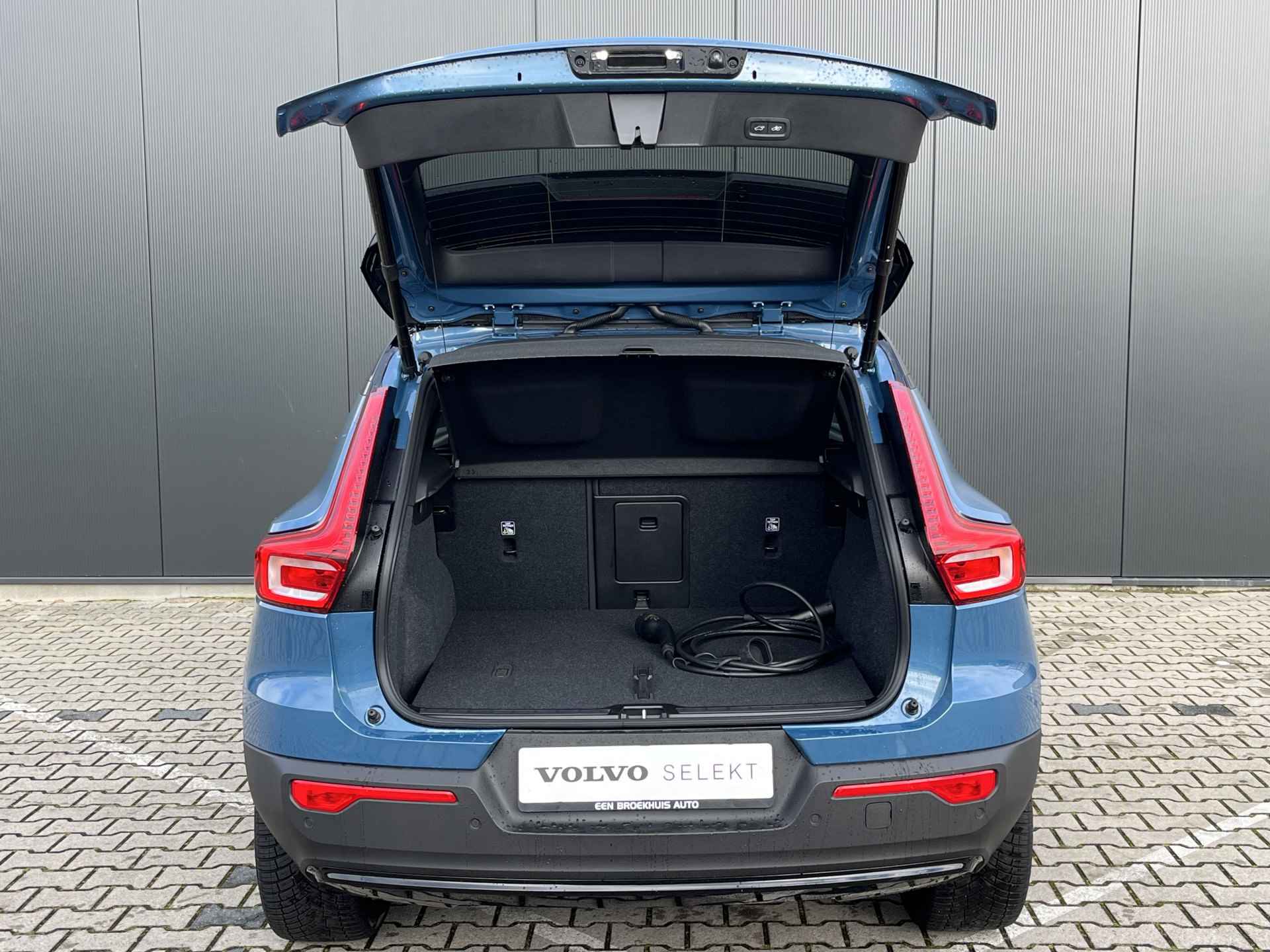 Volvo XC40 Recharge Core Edition 70 kWh | Sepp Subsidie Gebruikt! | Camera | Warmtepomp | Trekhaak | Stoelverwarming Voor + Achter - 29/33