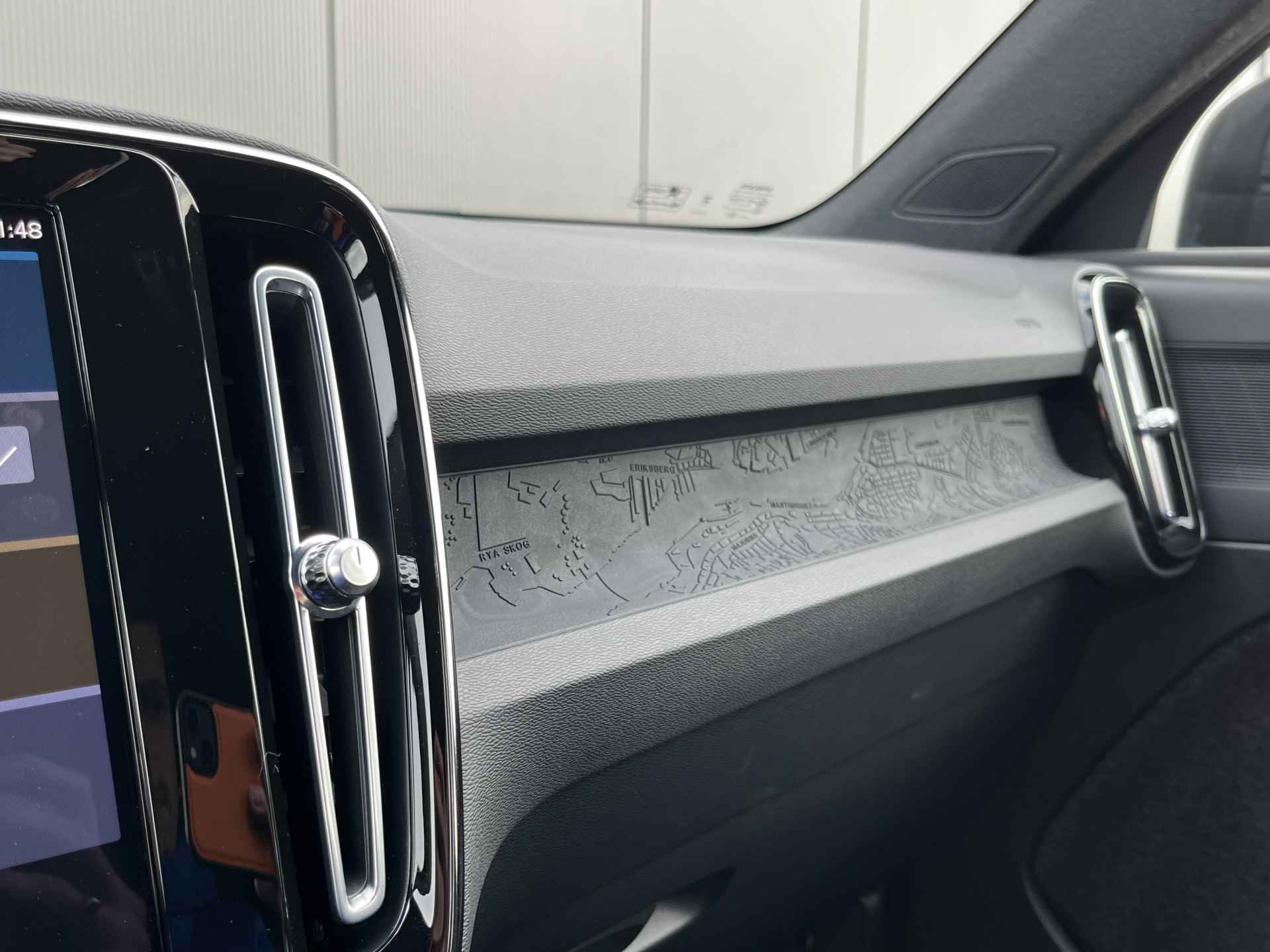 Volvo XC40 Recharge Core Edition 70 kWh | Sepp Subsidie Gebruikt! | Camera | Warmtepomp | Trekhaak | Stoelverwarming Voor + Achter - 32/33