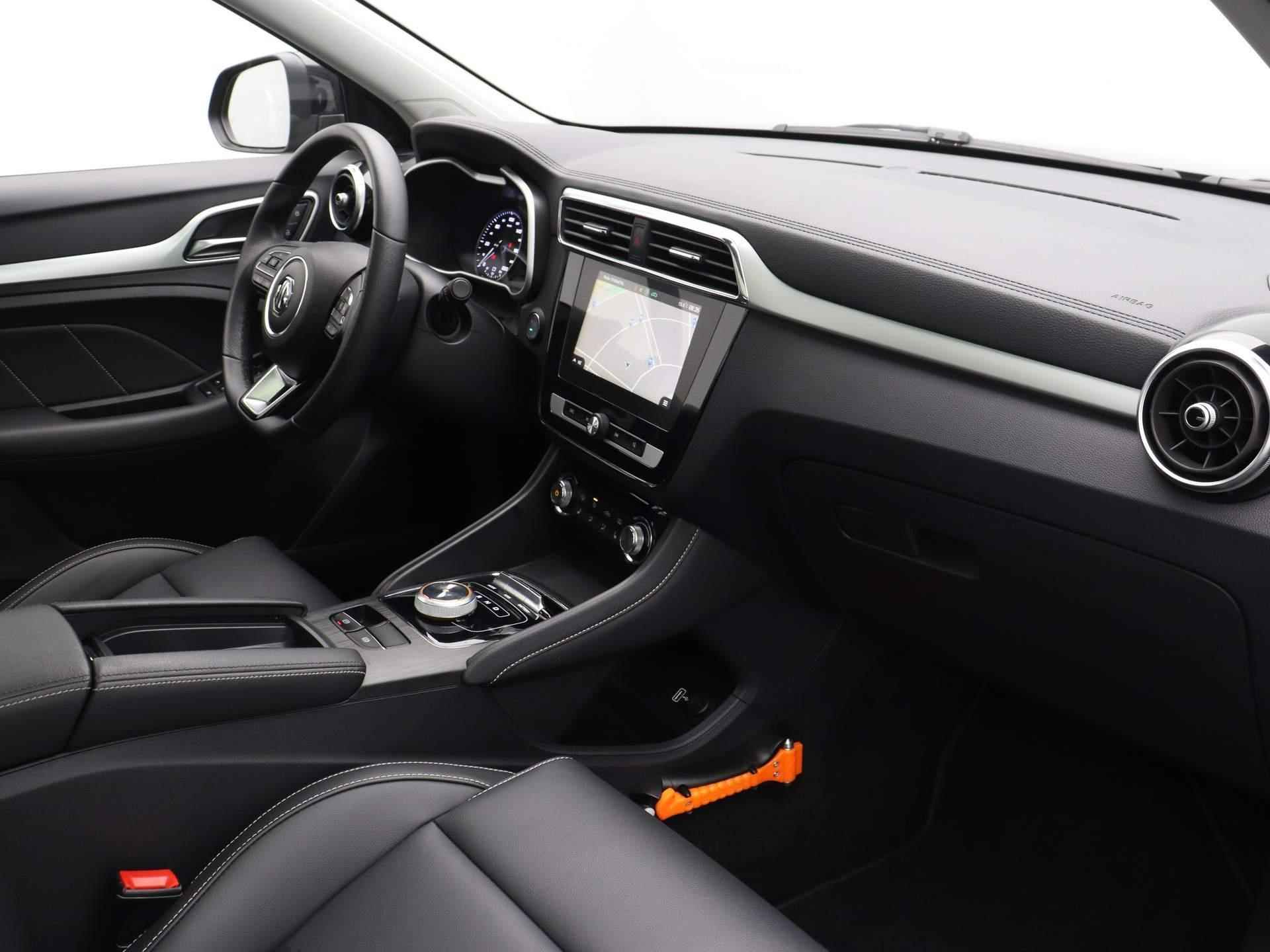 MG ZS EV Luxury | Leder | Panoramadak | Camera | Navi | Apple CarPlay | - 26/27