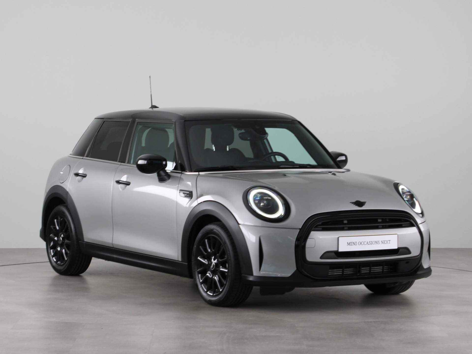 MINI 5-deurs Cooper Camden Edition Aut. - 8/23