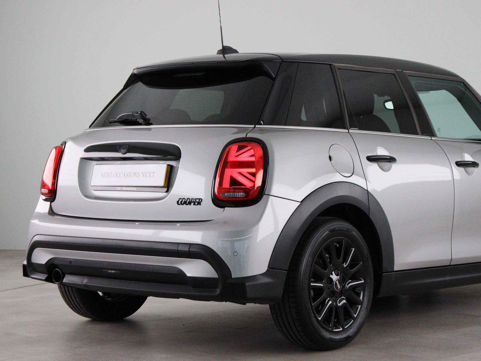 MINI 5-deurs Cooper Camden Edition Aut. - 20/23