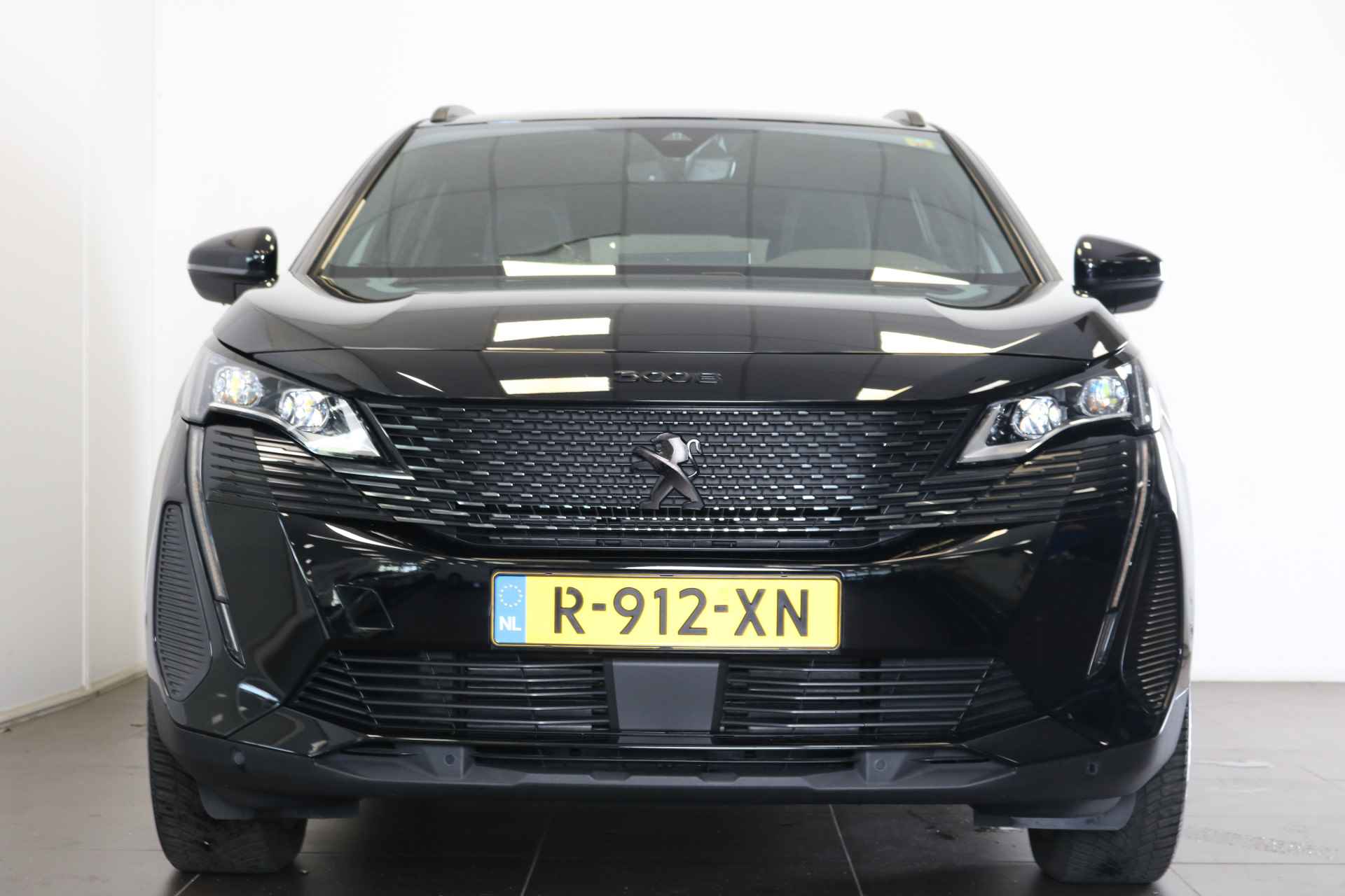 Peugeot 3008 1.2 130PK GT Black Pack | Automaat | Adaptieve Cruise | Stoelverwarming | Dode hoek | 19''LMV  | Camera | Bluetooth | Navigatie | Leder/Stof | Carplay | - 3/51