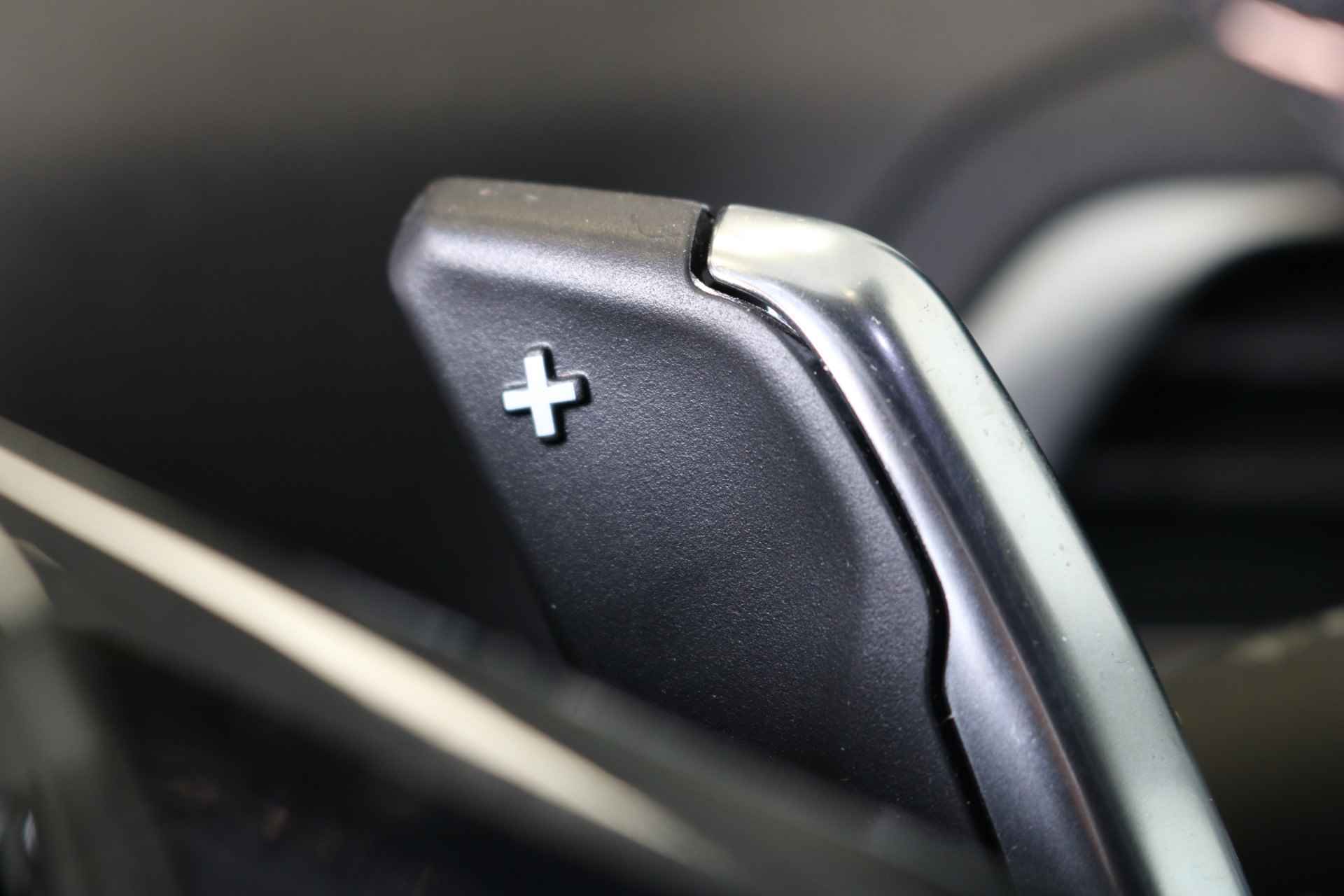 Peugeot 3008 1.2 130PK GT Black Pack | Automaat | Adaptieve Cruise | Stoelverwarming | Dode hoek | 19''LMV  | Camera | Bluetooth | Navigatie | Leder/Stof | Carplay | - 31/51