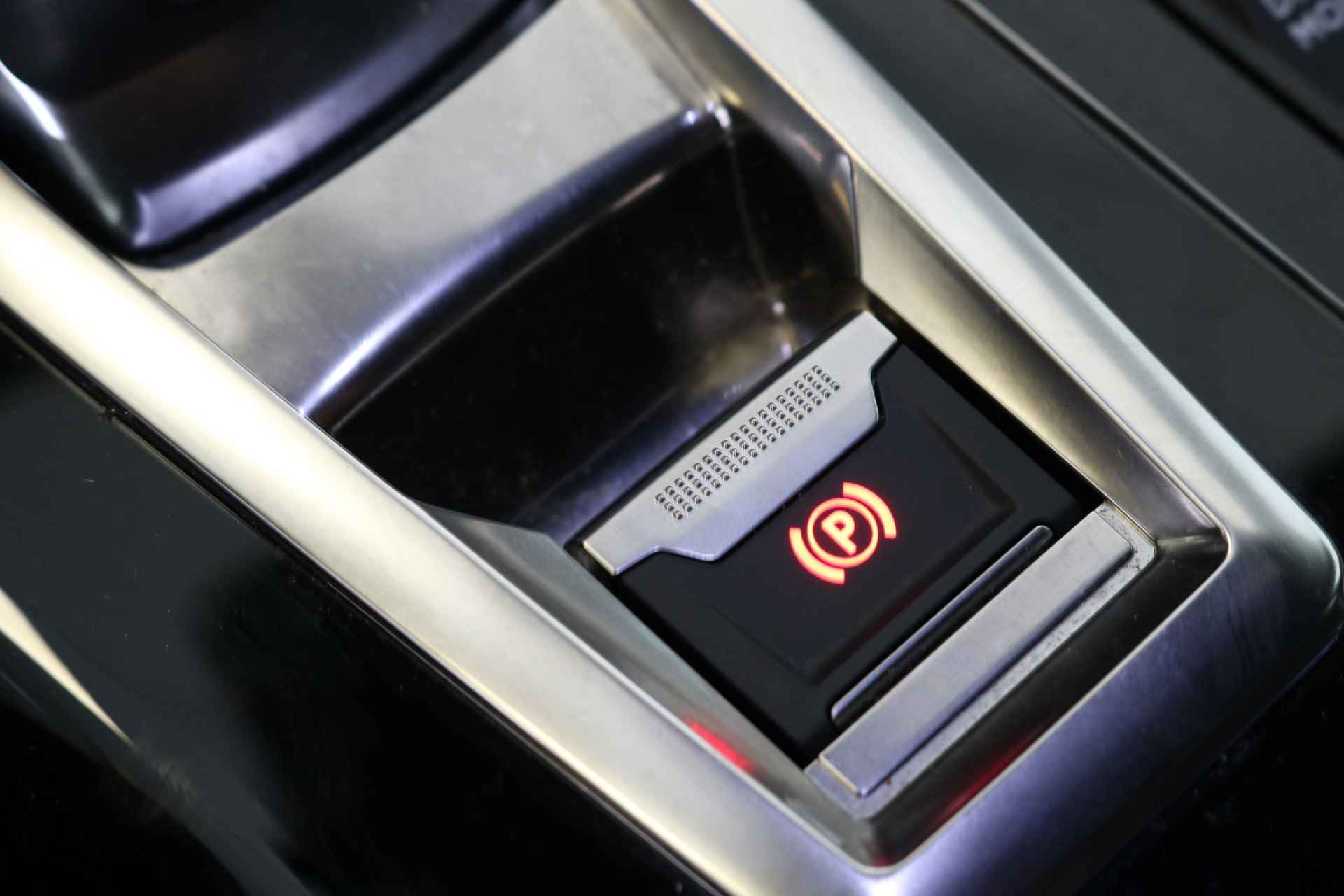 Peugeot 3008 1.2 130PK GT Black Pack | Automaat | Adaptieve Cruise | Stoelverwarming | Dode hoek | 19''LMV  | Camera | Bluetooth | Navigatie | Leder/Stof | Carplay | - 47/51