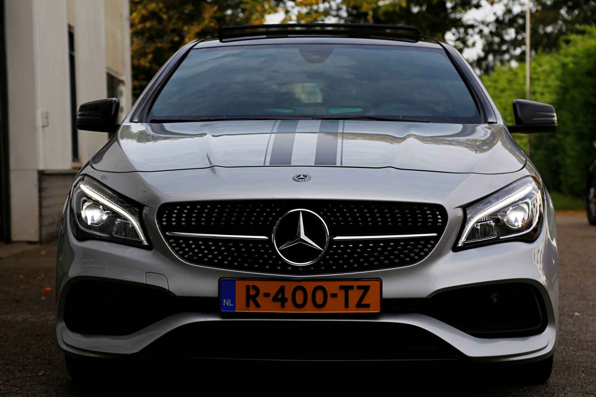 Mercedes-Benz CLA-Klasse Shooting Brake 200 d AMG*Perfect Onderh.*Pano/Sfeer/Diamond Grille/Nightpakket/AMG int-ext/LED/Camera/Parkeersens.V+A/18 inch LM - 17/54