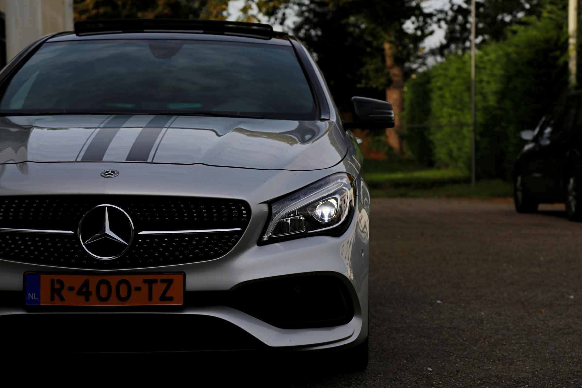 Mercedes-Benz CLA-Klasse Shooting Brake 200 d AMG*Perfect Onderh.*Pano/Sfeer/Diamond Grille/Nightpakket/AMG int-ext/LED/Camera/Parkeersens.V+A/18 inch LM - 24/54