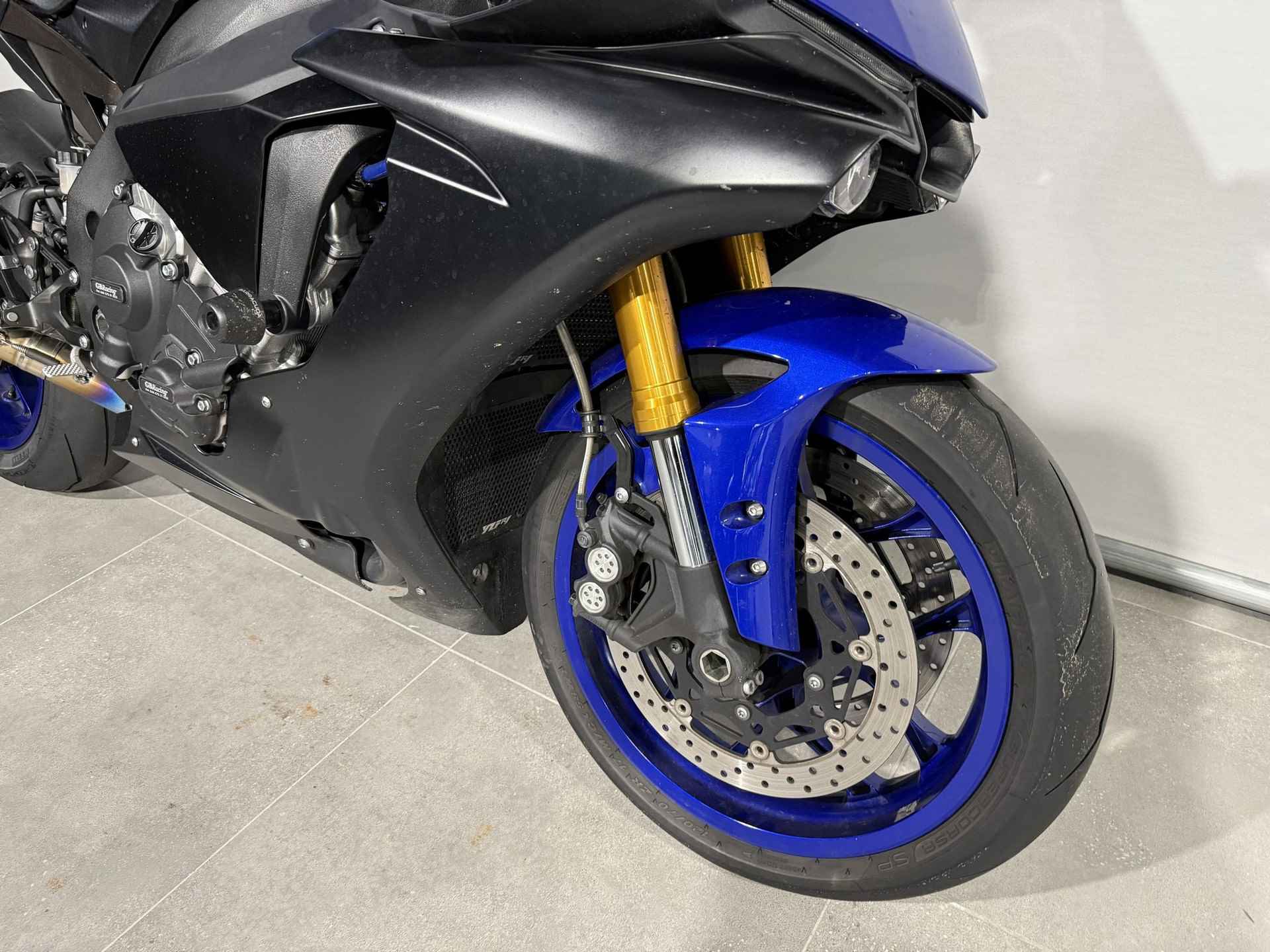 Yamaha YZF-R1 - 3/7