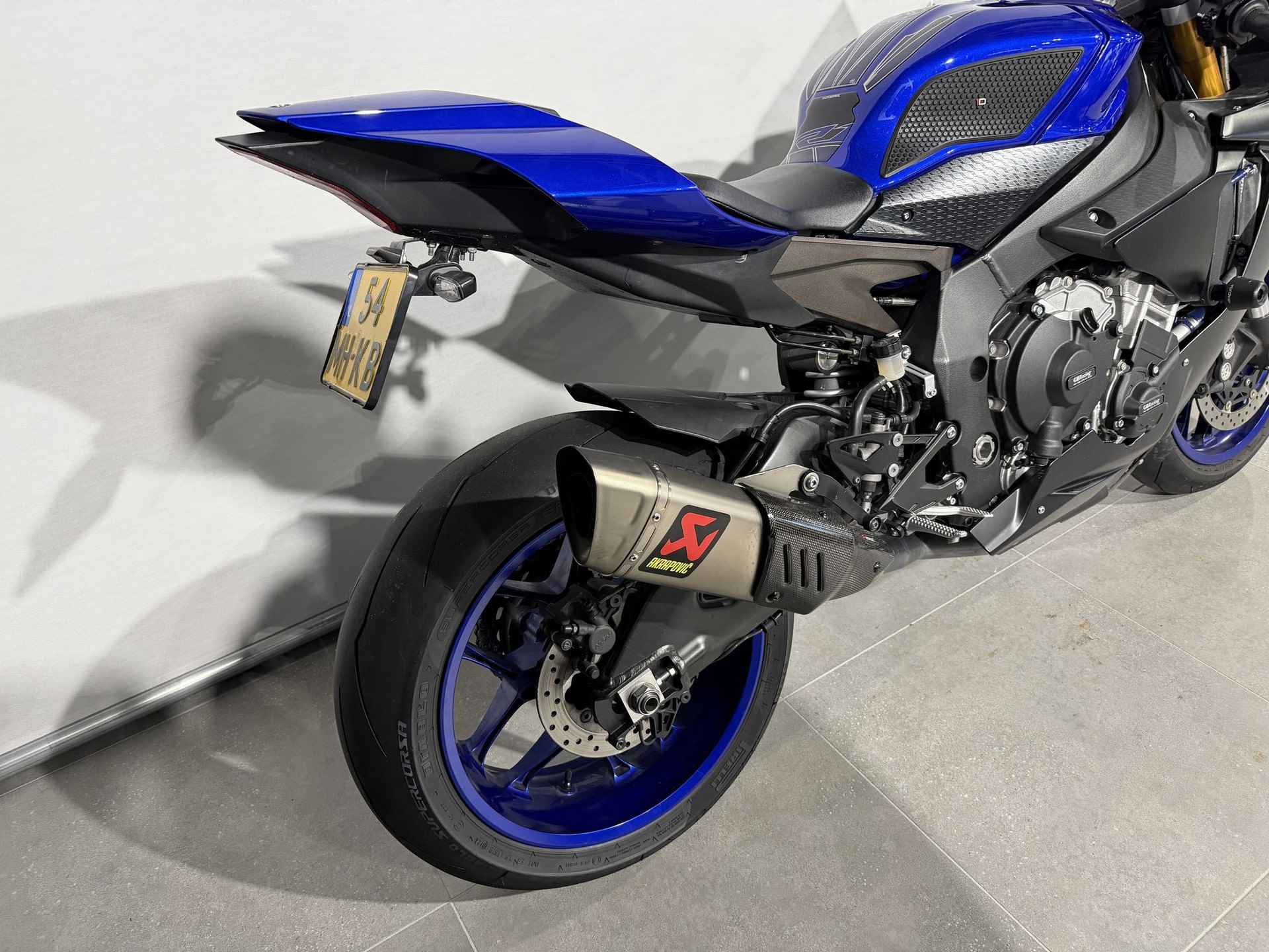 Yamaha YZF-R1 - 4/7