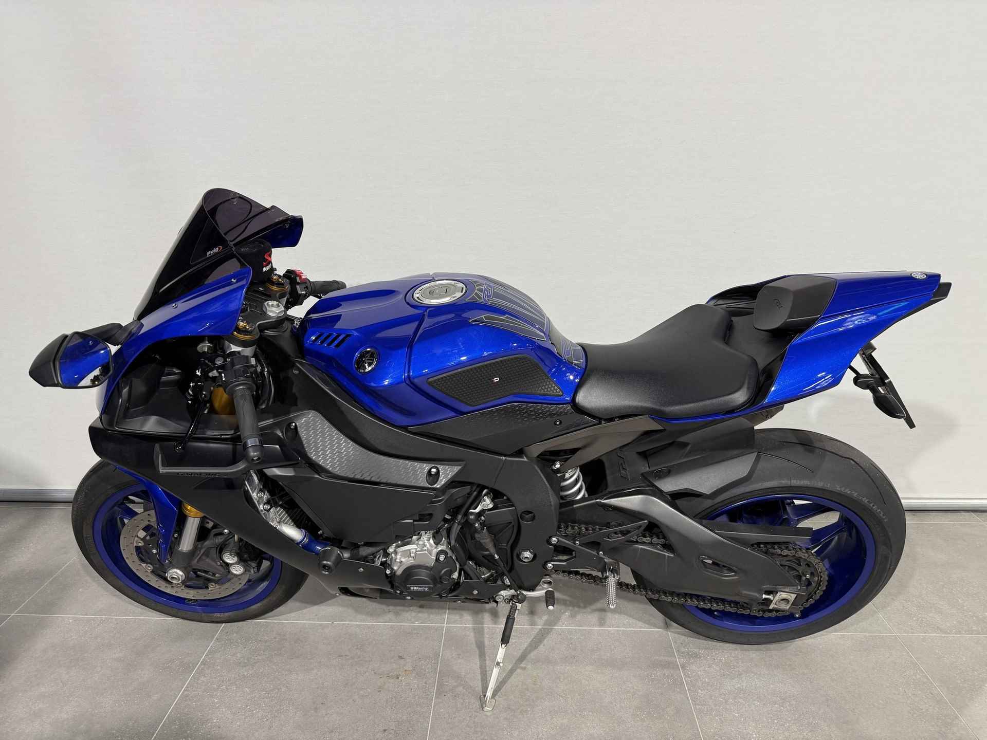 Yamaha YZF-R1 - 6/7