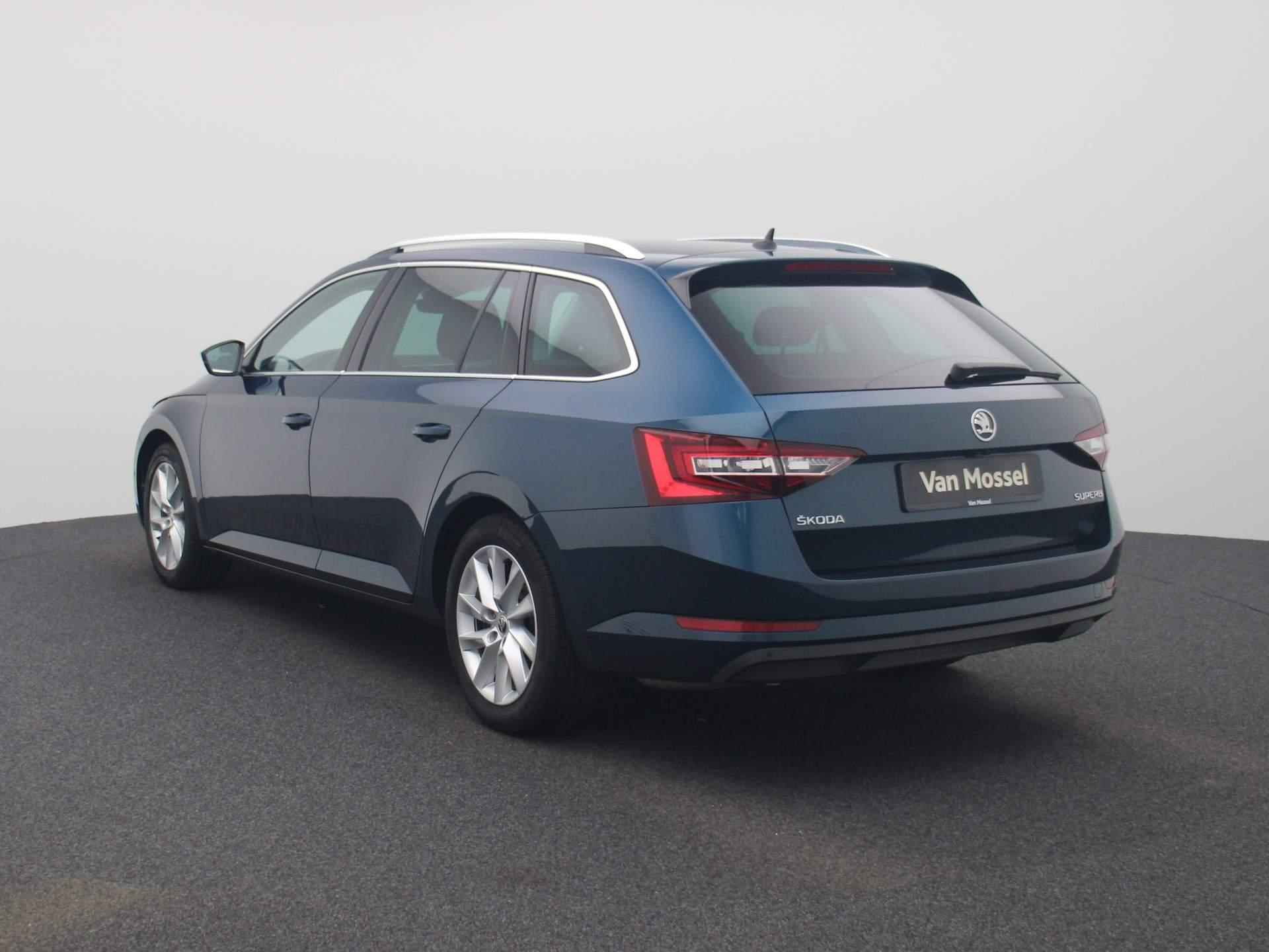 Skoda Superb Combi 1.5 TSI ACT Ambition Business | Navigatie | Climate Control | Camera | Stoelverwarming | - 2/38