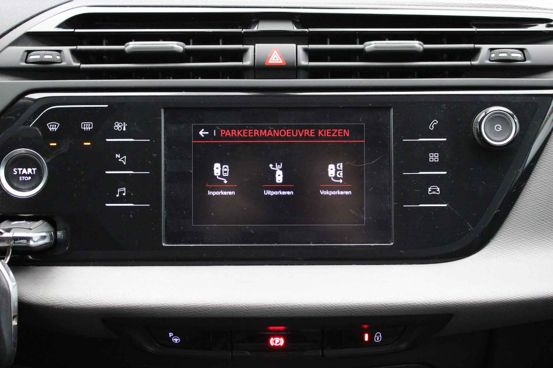 CITROEN C4 Grand Spacetourer 1.2 PureTech Business 7 persoons - Carplay, Trekhaak - 20/30