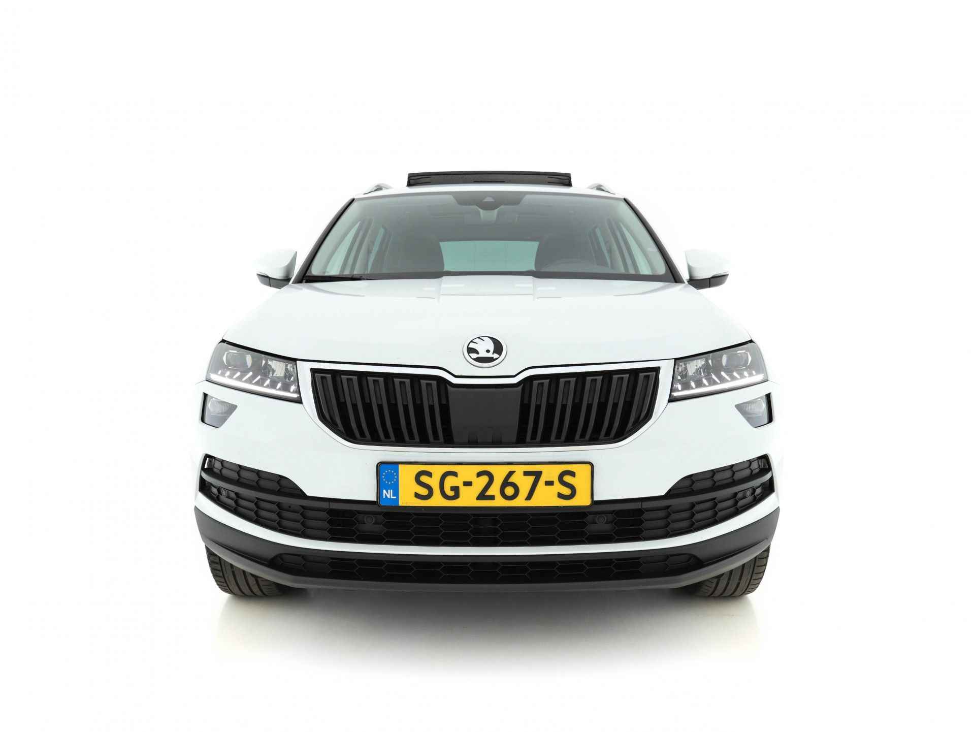 Škoda Karoq 1.6 TDI Style Business Travel-Pack Pro *PANO | FULL-LED | SOFT-VOLLEDER | NAVI-FULLMAP | CANTON-SURROUND-SOUND | ADAPTIVE-CRUISE | KEYLESS | CAMERA | DAB | AMBIENT-LIGHT |  TOWBAR | SPORT-SEATS | 18"ALU* - 2/35