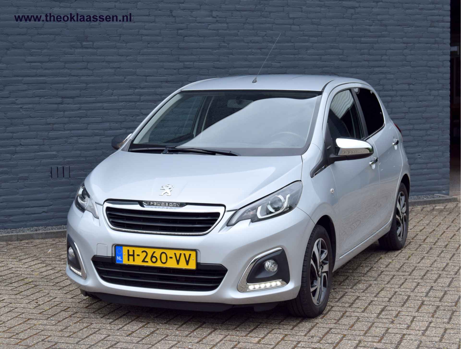 Peugeot 108 1.0 e-VTi Allure Climate, Cruise, Apple carplay - 2/34