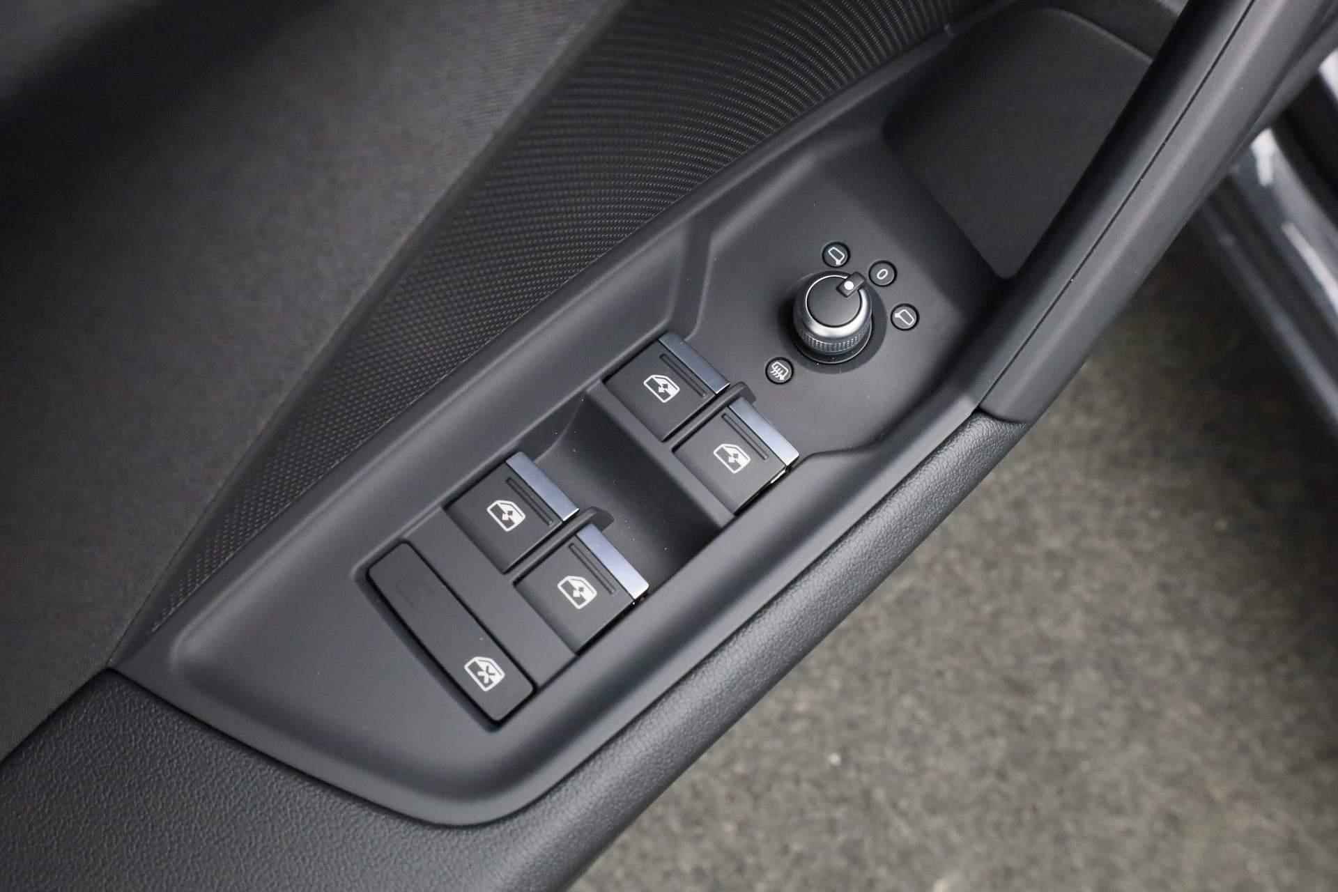 Audi A3 Sportback 30 TFSI 110PK S-tronic Pro Line | Navi | Stoelverwarming | Cruise | Clima | 16 inch - 21/38