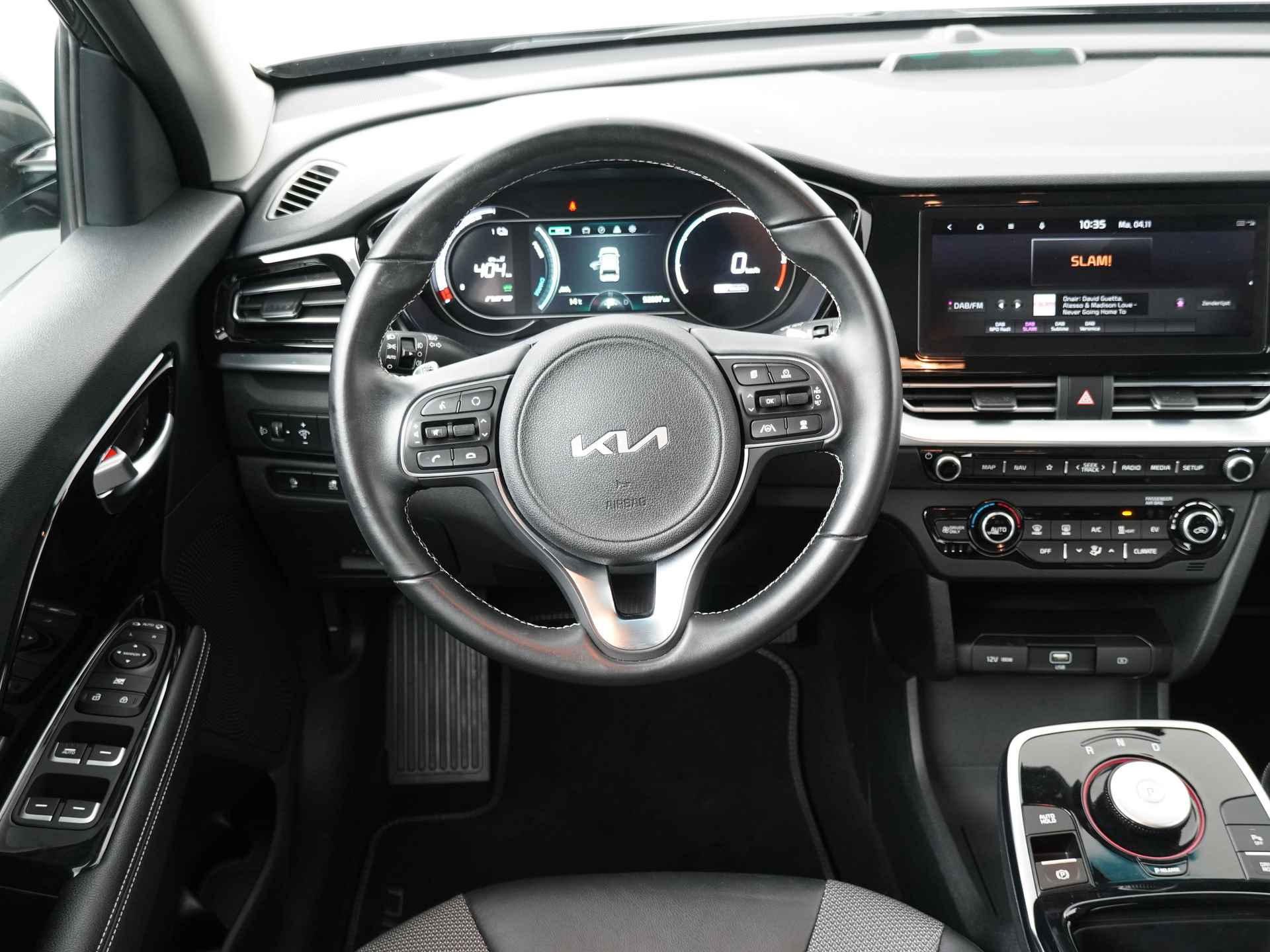 Kia e-Niro DynamicLine 64 kWh - Apple CarPlay/Android Auto - Navigatie - Achteruitrijcamera - Parkeersensoren - Fabrieksgarantie tot 07-2029 - 35/43