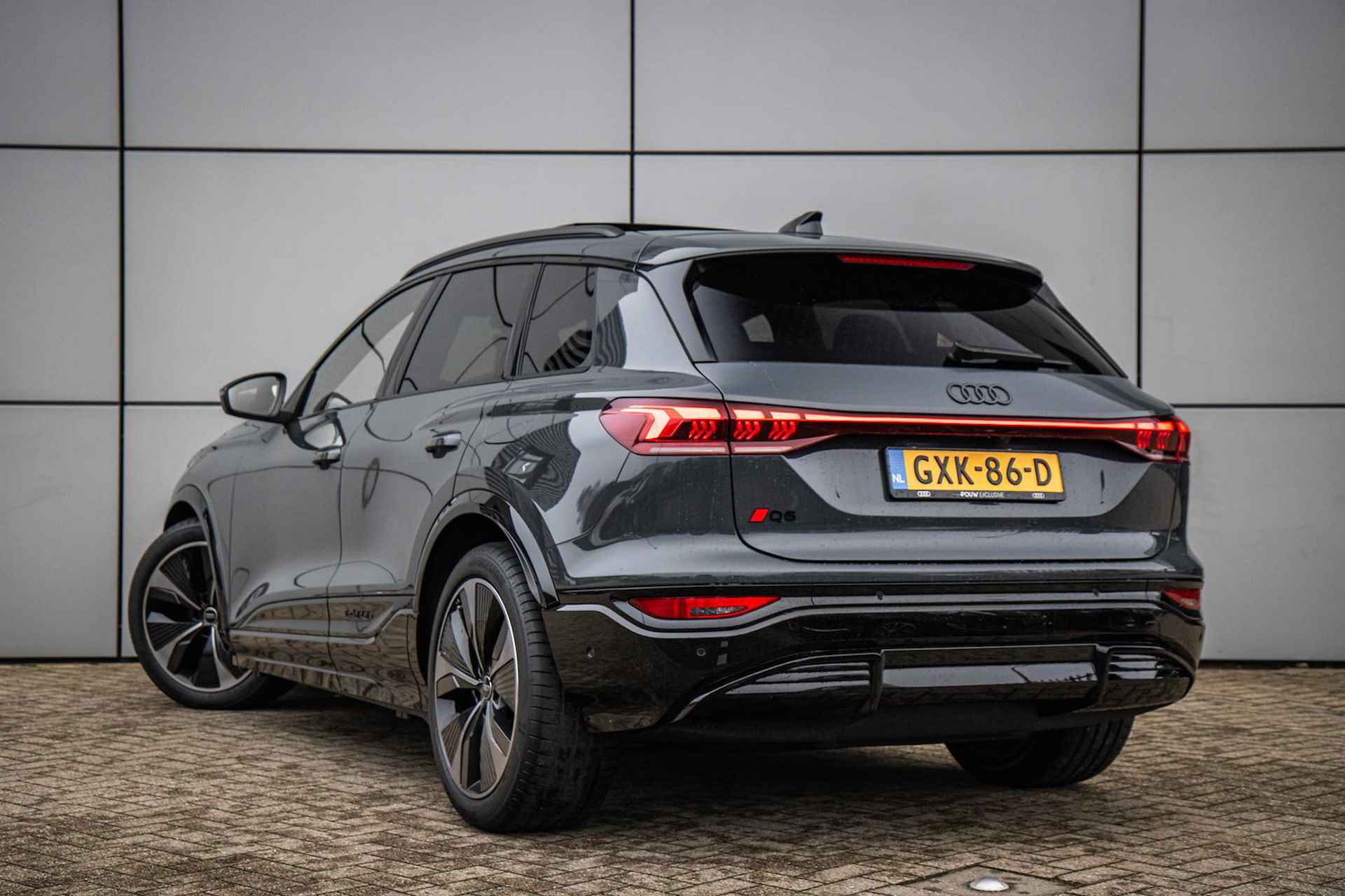 Audi Q6 e-tron 388pk S-edition 100 kWh | HUD | B&O | Sportstoelen | Tech Pro | Panoramadak - 11/45