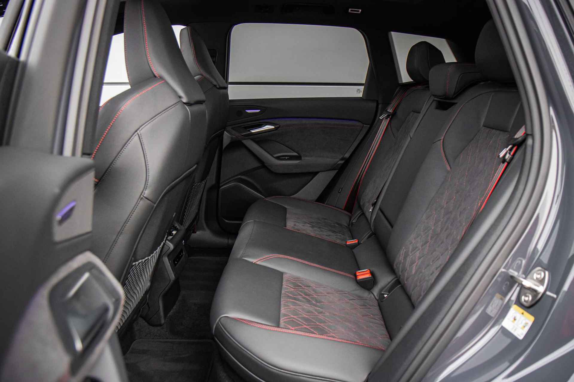 Audi Q6 e-tron 388pk S-edition 100 kWh | HUD | B&O | Sportstoelen | Tech Pro | Panoramadak - 33/45