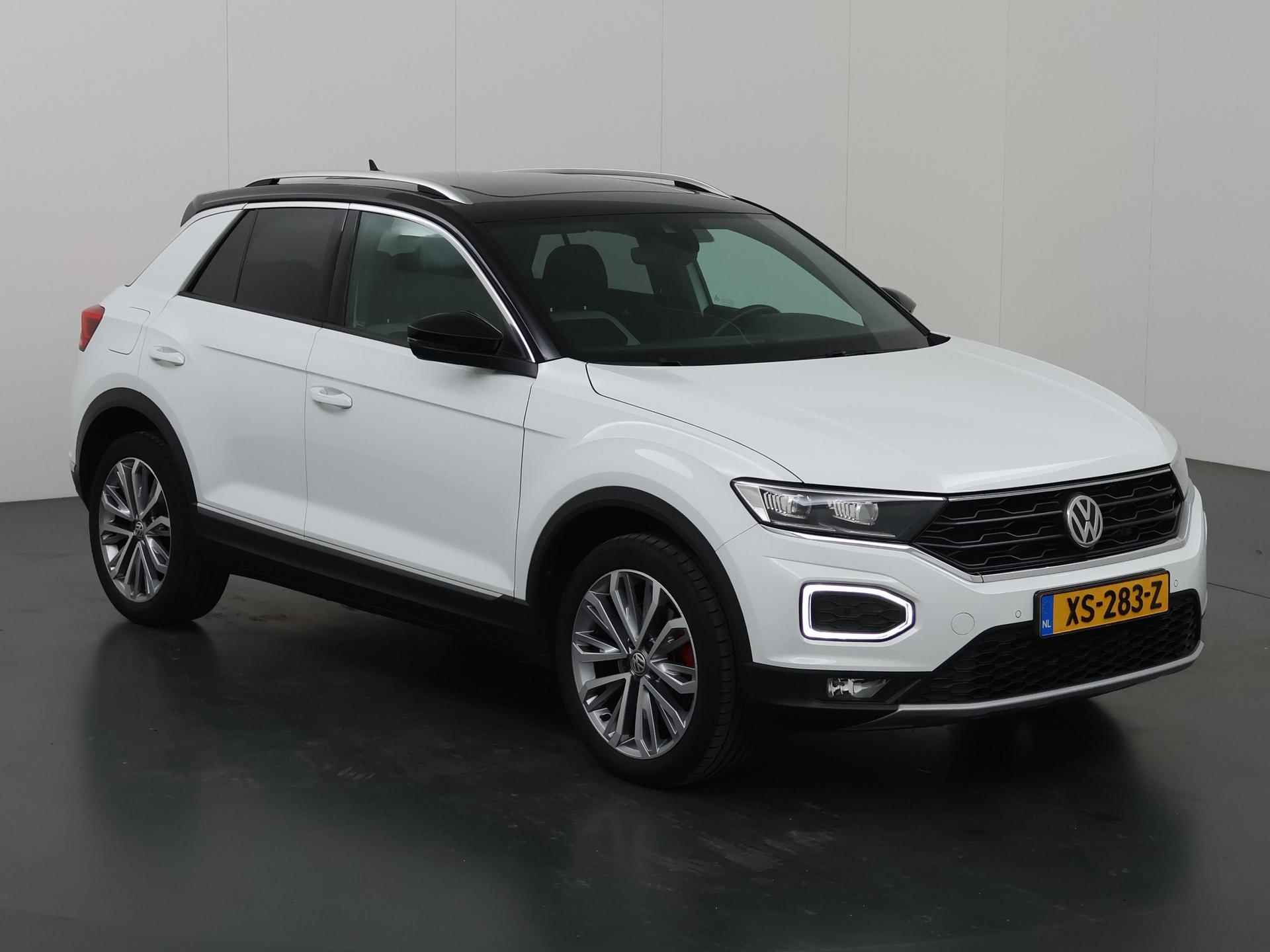 Volkswagen T-Roc 2.0 TSI 4Motion Sport | Trekhaak | Navigatie | Climate Control | Parkeercamera | Stoelverwarming | Parkeersensoren | Dodehoeketectie | - 24/44