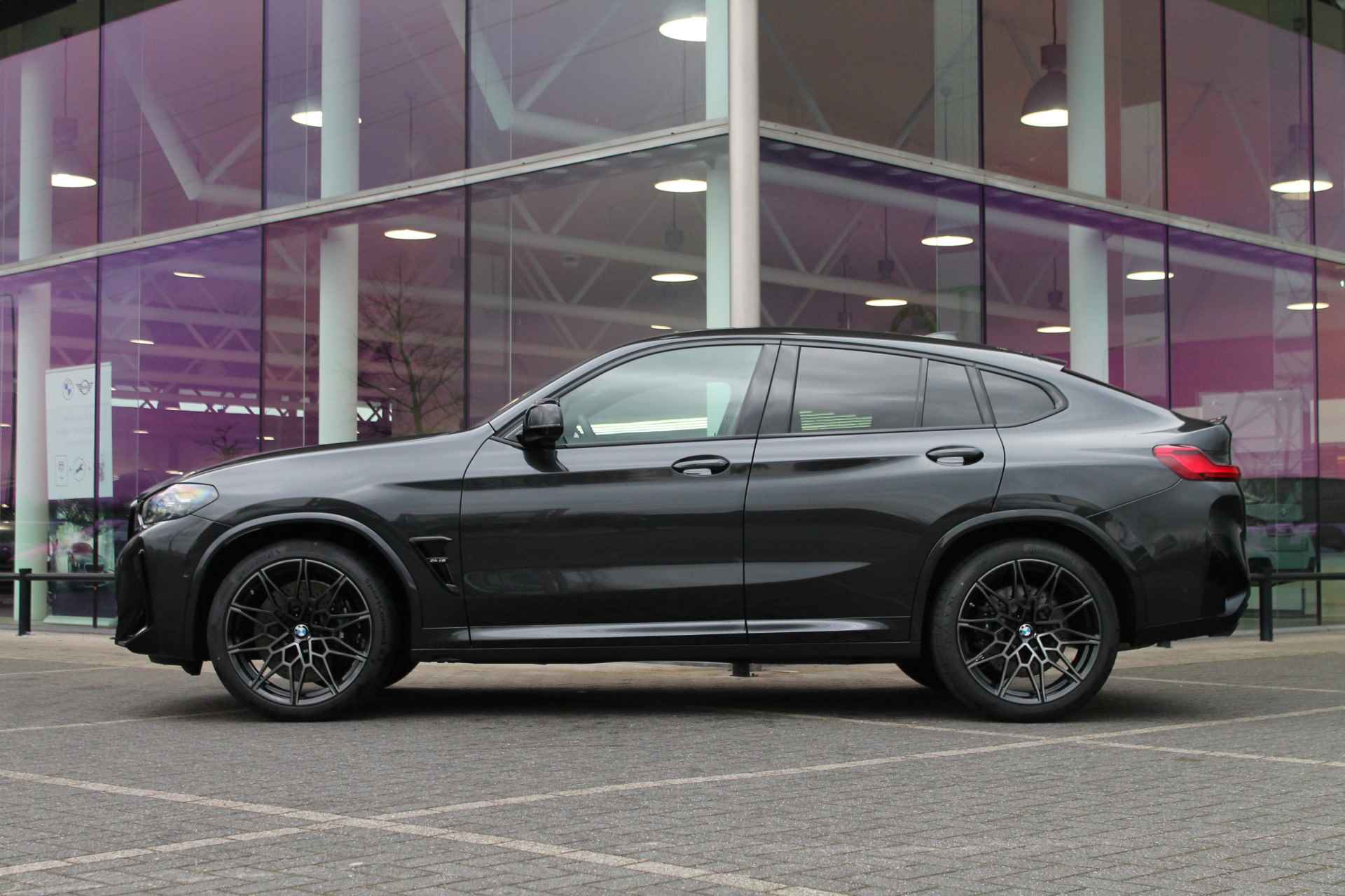 BMW X4 M Competition Automaat / Panoramadak / Trekhaak / M Sportstoelen / Adaptieve LED / Comfort Access / Parking Assistant Plus / M Compound remsysteem - 8/41