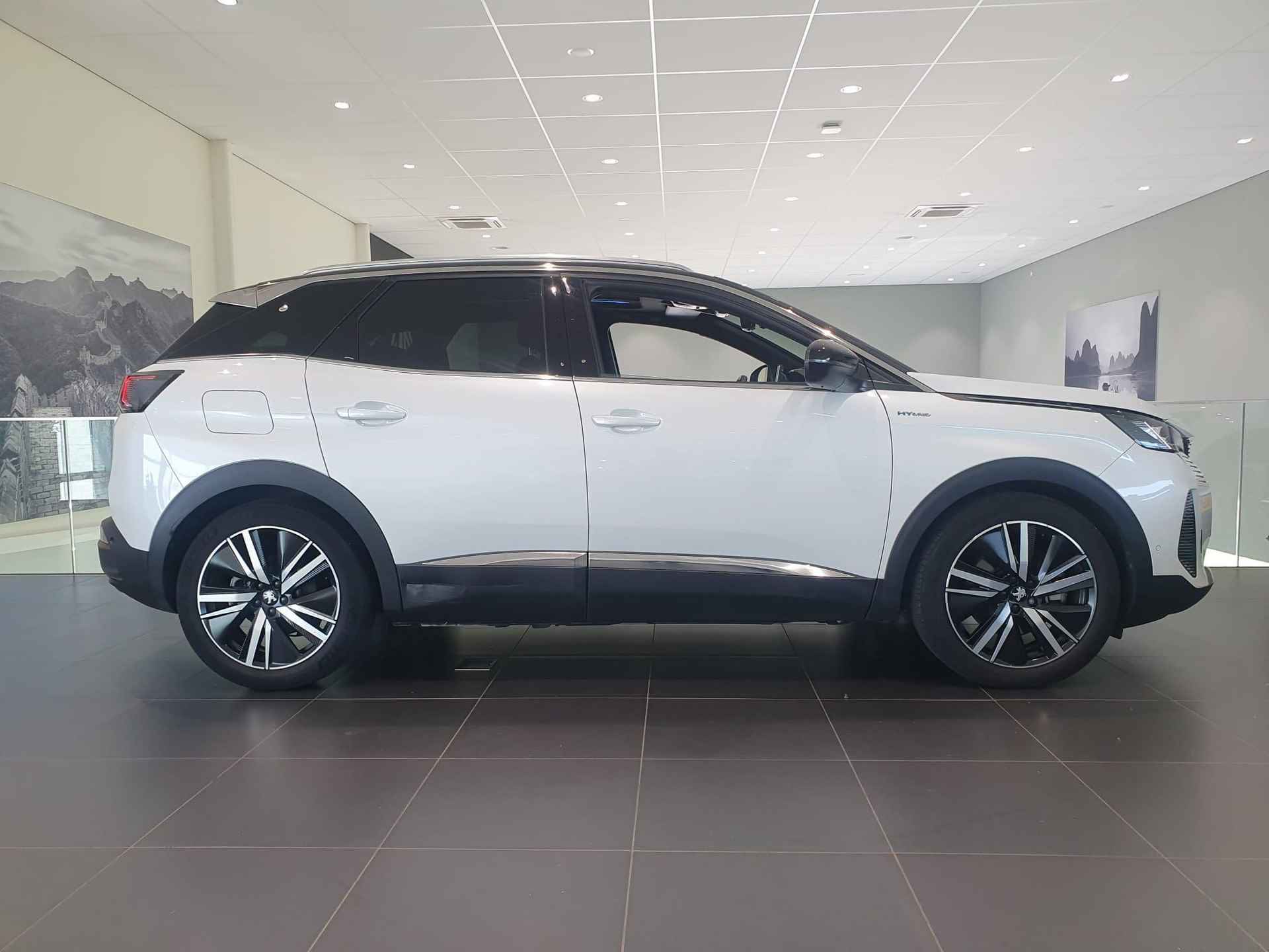 Peugeot 3008 1.6 HYbrid 225 Blue Lease GT | Schuif kanteldak | 360 camera | Stoelverwarming | Massagestand - 4/43