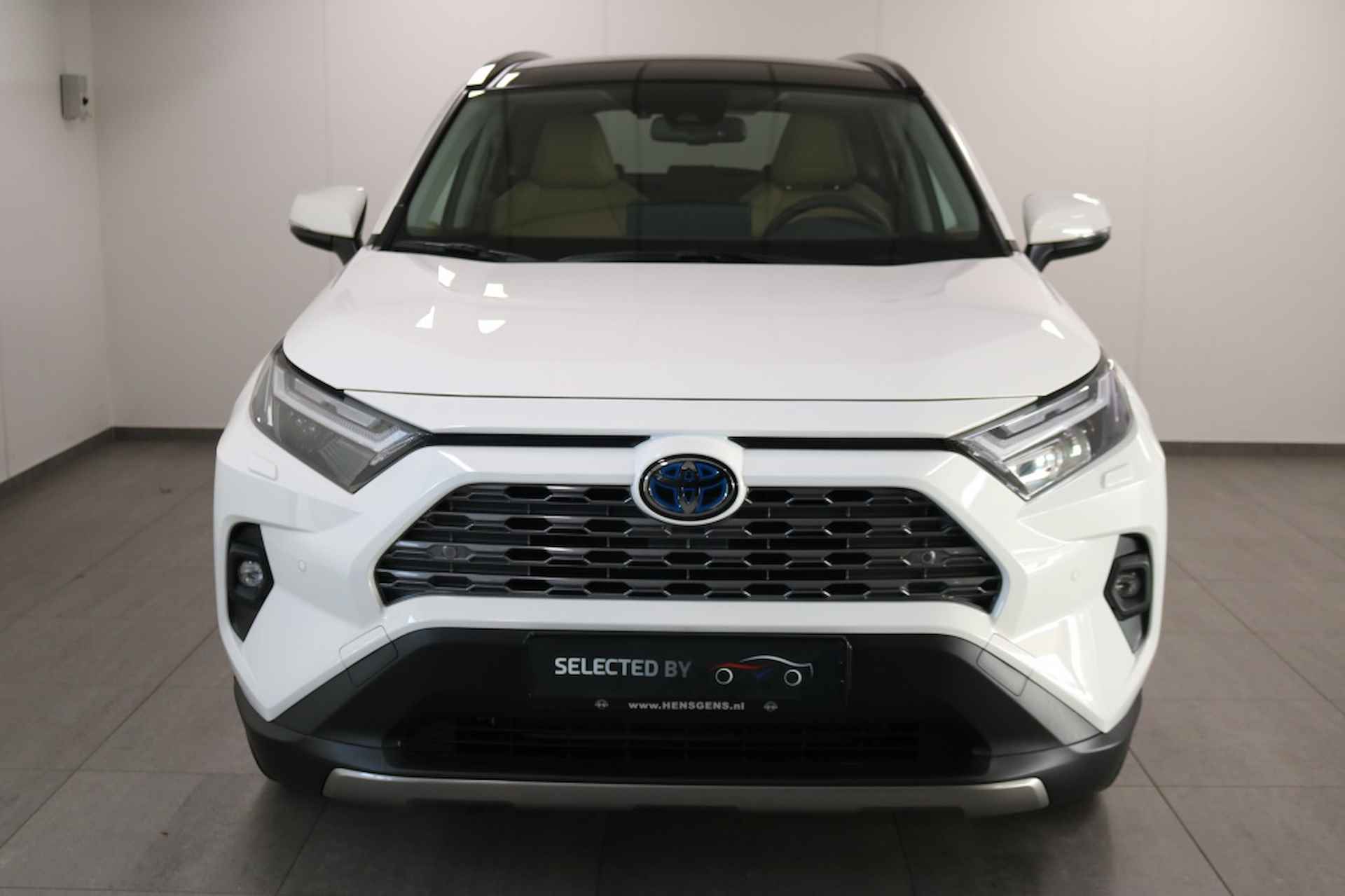 Toyota RAV4 2.5 Hybrid AWD Executive | Panoramadak - 2/32