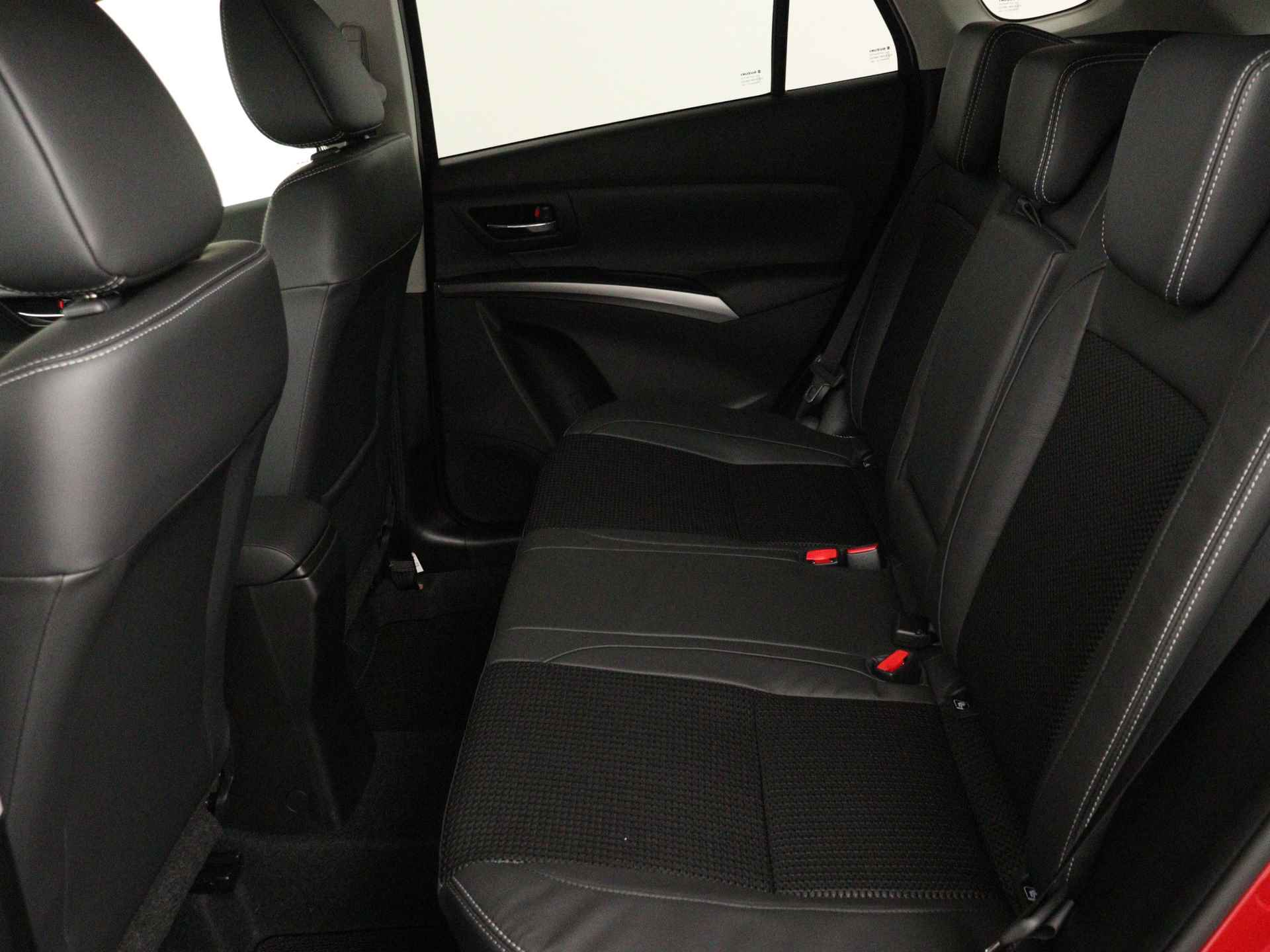 Suzuki S-Cross 1.4 Boosterjet Style Smart Hybrid | Trekhaak | 360° Camera | Navigatie | Parkeersensoren voor/achter| Lederen bekleding | - 17/39