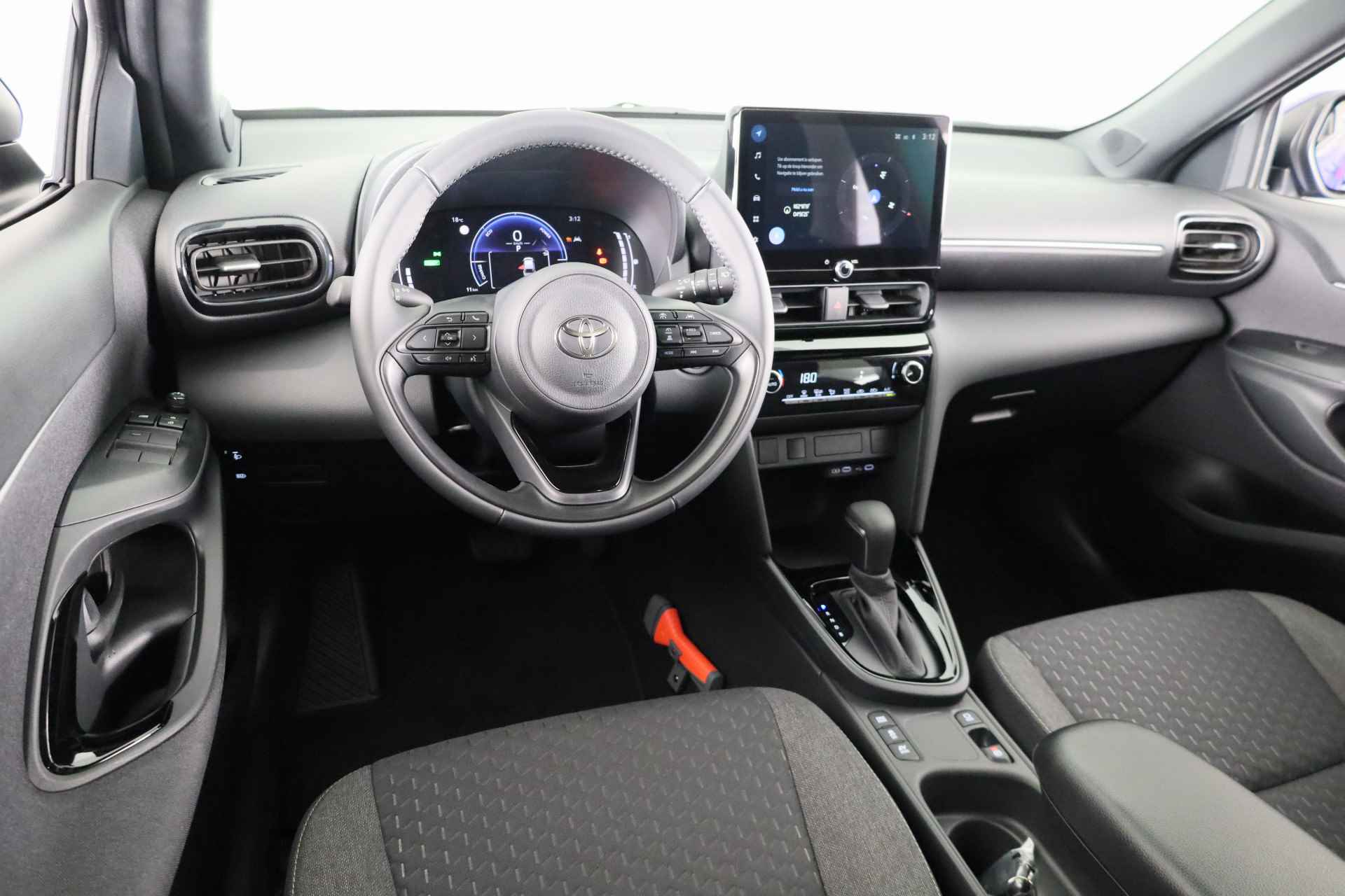 Toyota Yaris Cross 1.5 Hybrid 115 First Edition *Demo* | Navigatie | LED Verlichting | - 8/40