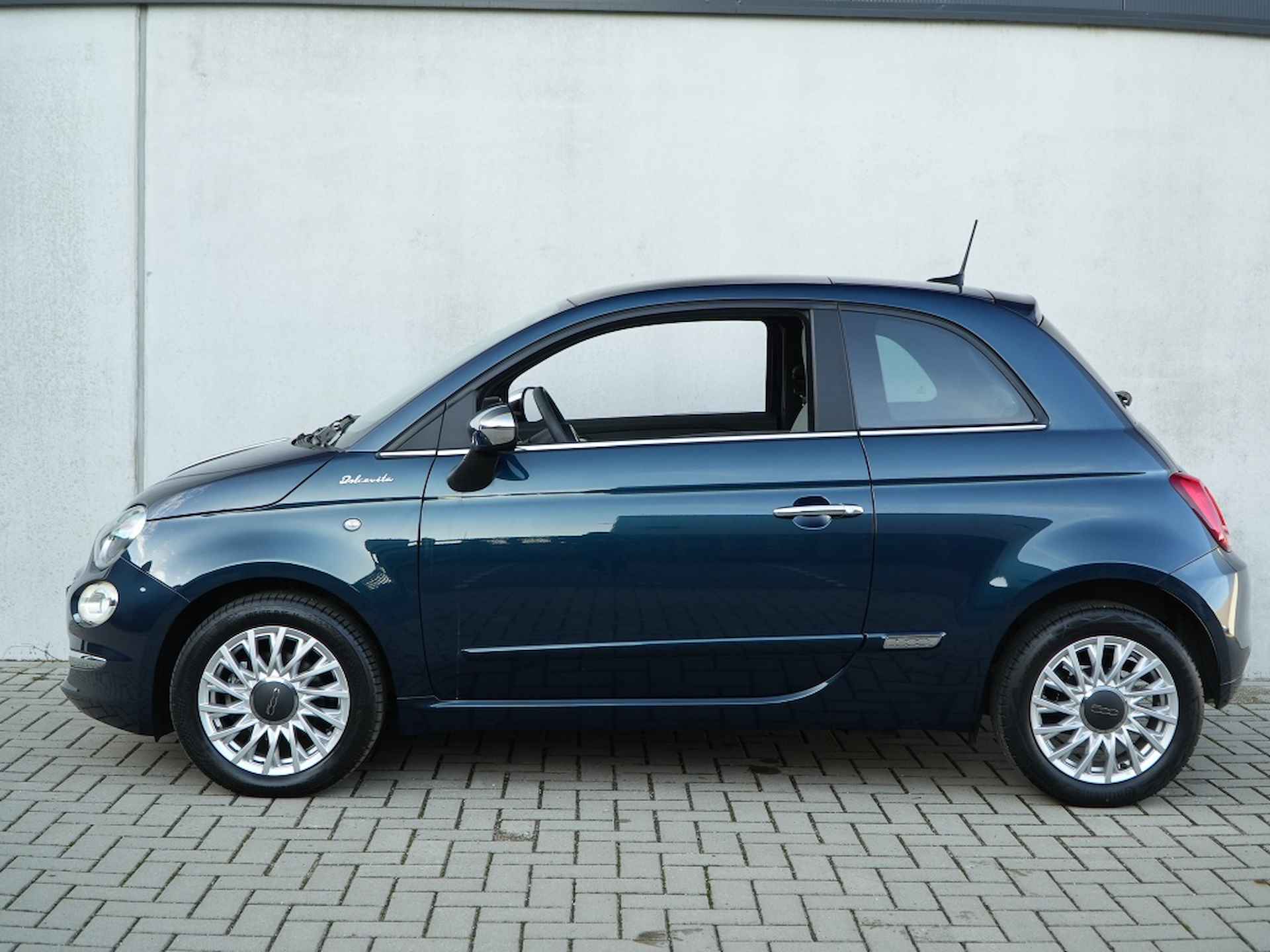 Fiat 500 1.0 Hybrid 70 PK Dolcevita | Carplay | Chrome | PDC | 15" - 8/27