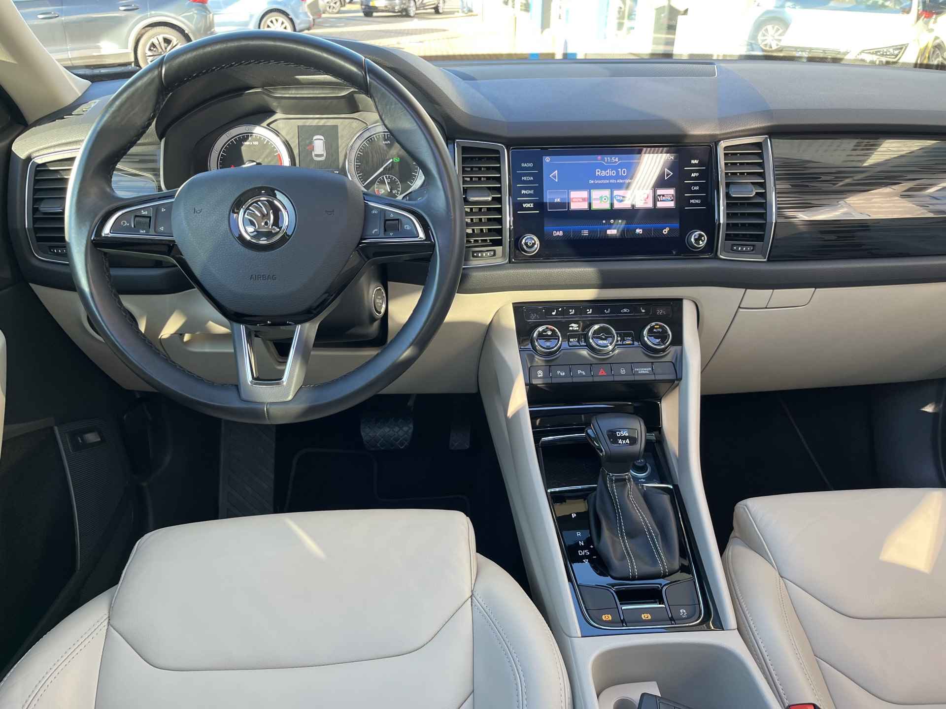 Škoda Kodiaq 2.0 TSI 4x4 Style / AUTOMAAT/ PANO/ TREKHAAK/ 180 PK/ PARK. SENSOREN/ LEDEREN MEMORY SEATS/ STOELVERWARM./ KEYLESS/ CRUISE/ APP-CONNECT/ NAVI/ CLIMA/ DAB/ 18" LMV - 9/48