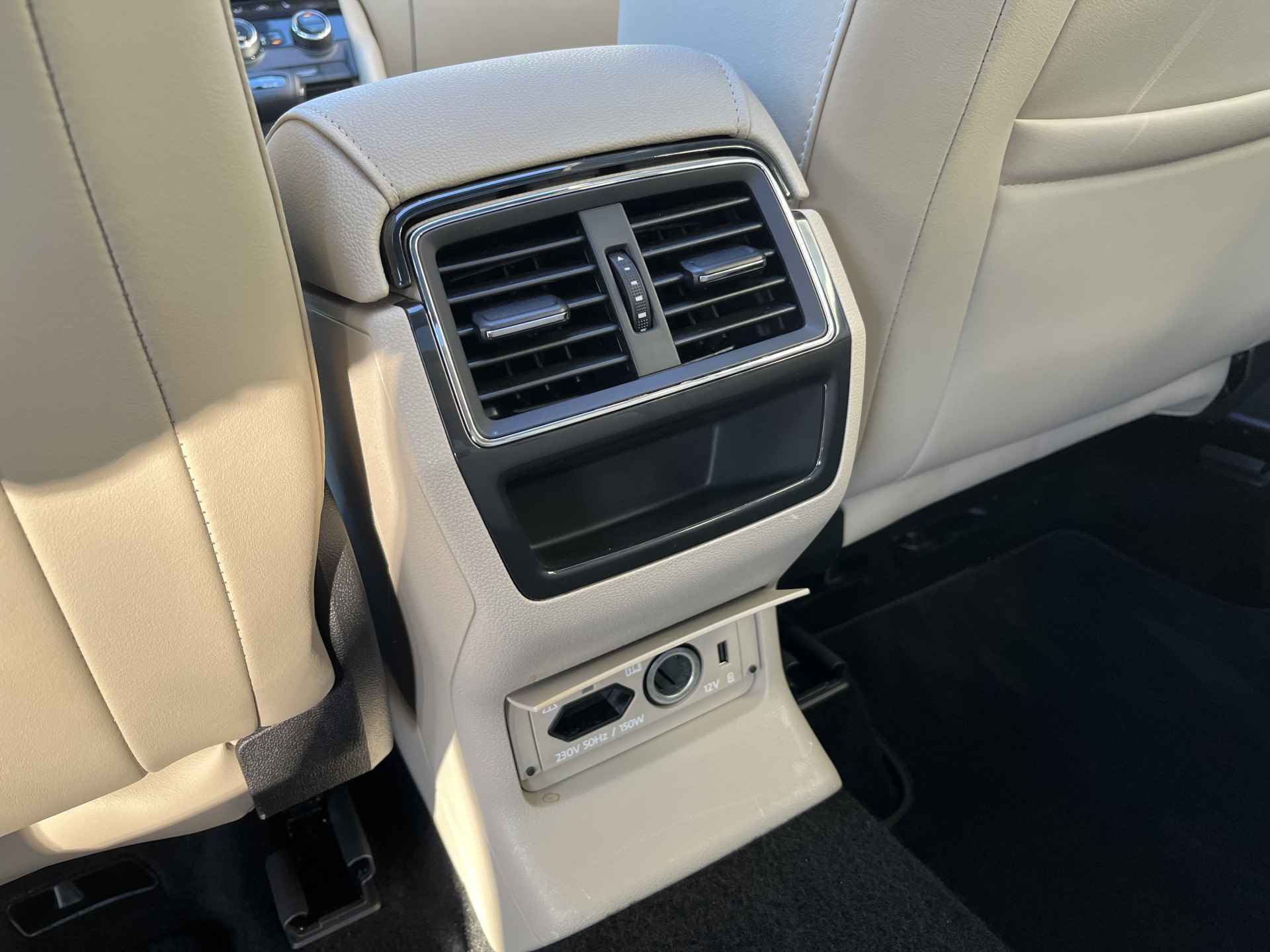 Škoda Kodiaq 2.0 TSI 4x4 Style / AUTOMAAT/ PANO/ TREKHAAK/ 180 PK/ PARK. SENSOREN/ LEDEREN MEMORY SEATS/ STOELVERWARM./ KEYLESS/ CRUISE/ APP-CONNECT/ NAVI/ CLIMA/ DAB/ 18" LMV - 33/48