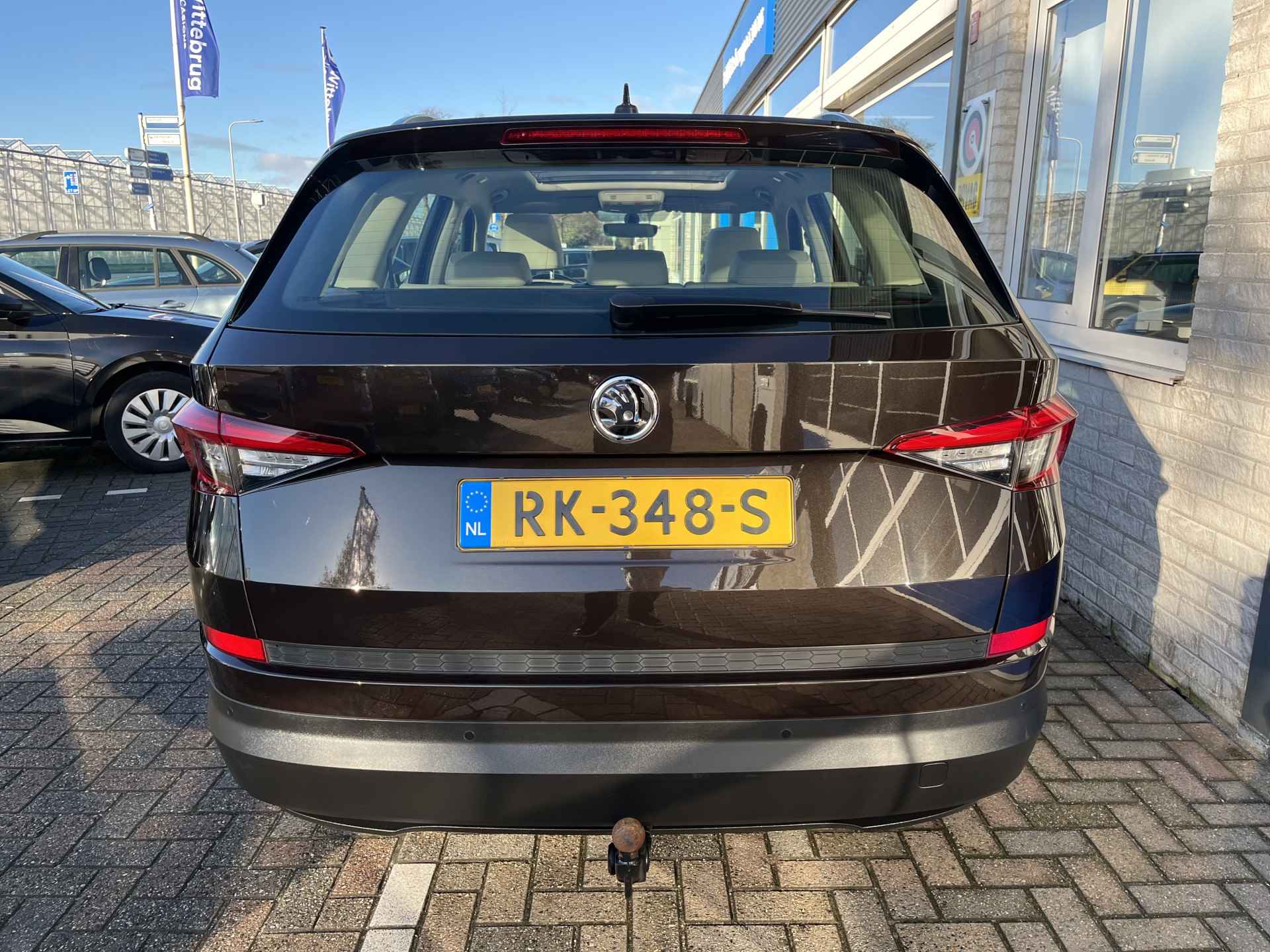 Škoda Kodiaq 2.0 TSI 4x4 Style / AUTOMAAT/ PANO/ TREKHAAK/ 180 PK/ PARK. SENSOREN/ LEDEREN MEMORY SEATS/ STOELVERWARM./ KEYLESS/ CRUISE/ APP-CONNECT/ NAVI/ CLIMA/ DAB/ 18" LMV - 39/48