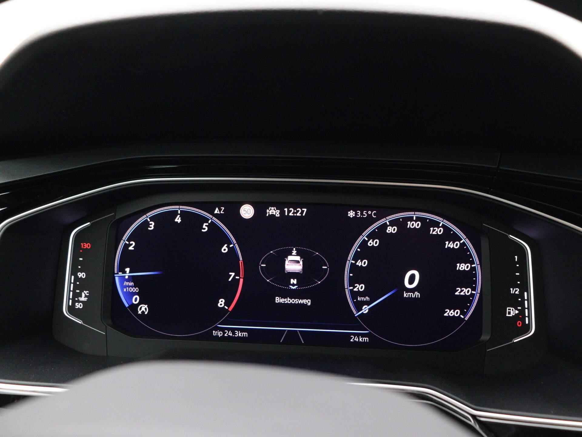 Volkswagen Taigo 1.0 TSI R-Line Business 110 PK [  R-line exterieur | R-line interieur | Navigatie | Digital cockpit pro | LED Matrix | Parkeersensoren | Camera | Keyless | Stoelverwarming | Apple carplay | Android auto | Lichtmetalen velgen | - 9/41