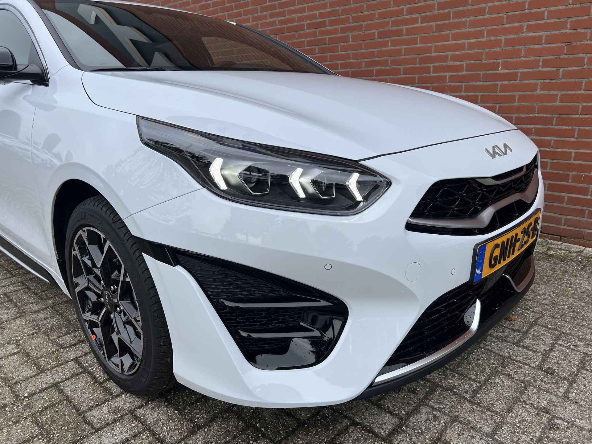 Kia ProCeed 1.5 T-GDi GT-Line | €2.000,- korting | Stoel- en stuurverwarming | Achteruitrijcamera | Navigatie - 19/32