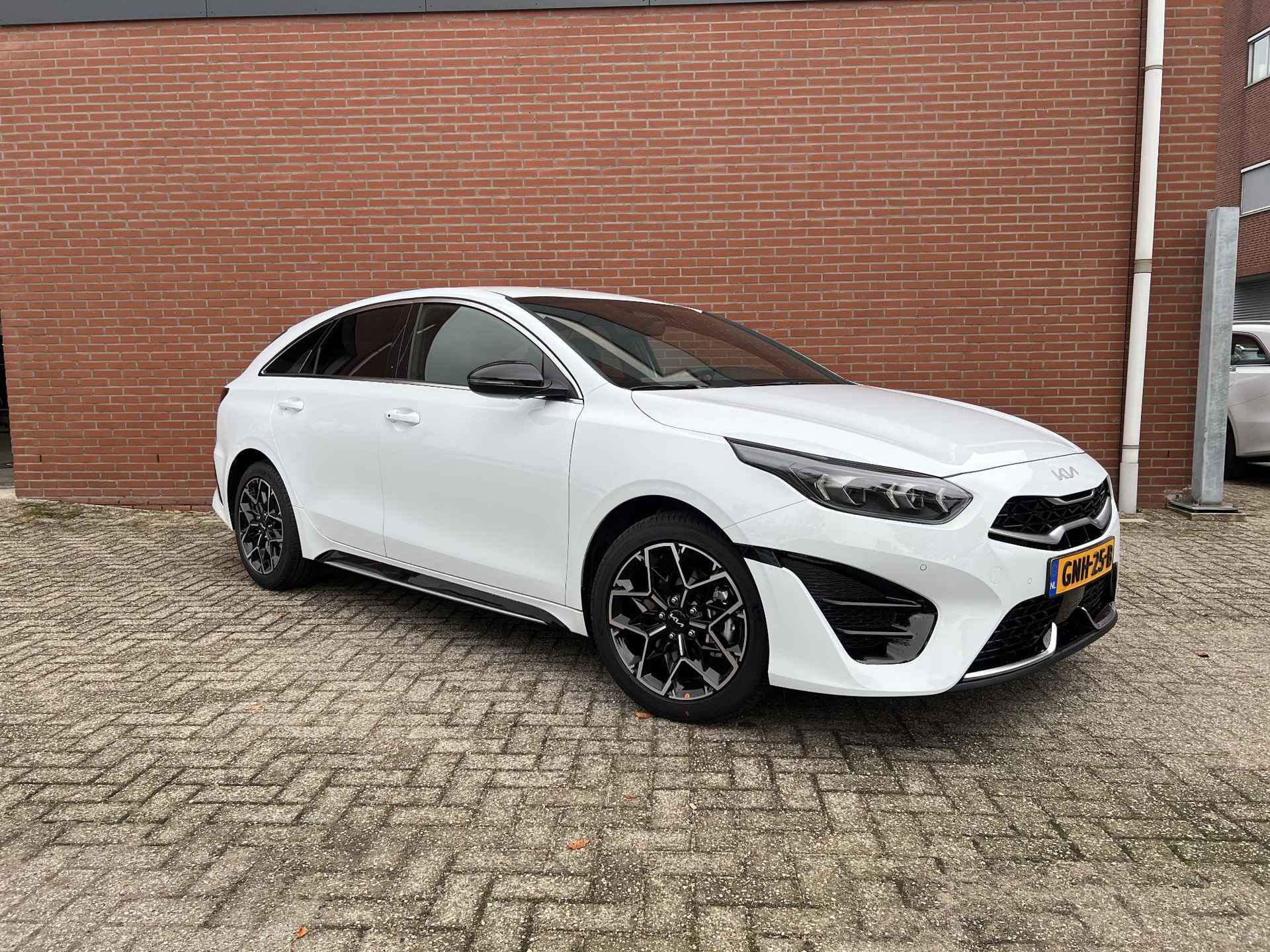 Kia ProCeed 1.5 T-GDi GT-Line | €2.000,- korting | Stoel- en stuurverwarming | Achteruitrijcamera | Navigatie - 20/32