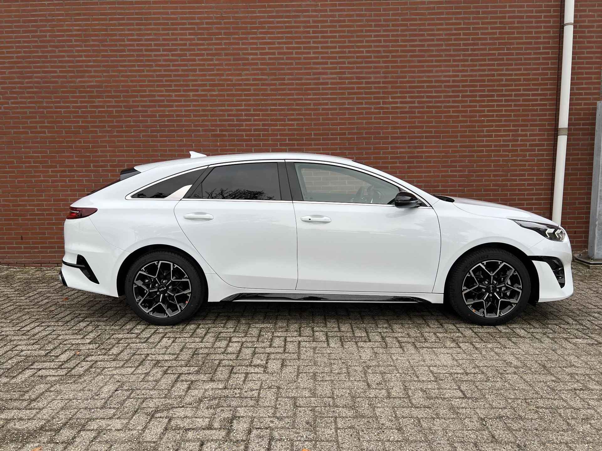 Kia ProCeed 1.5 T-GDi GT-Line | €2.000,- korting | Stoel- en stuurverwarming | Achteruitrijcamera | Navigatie - 21/32