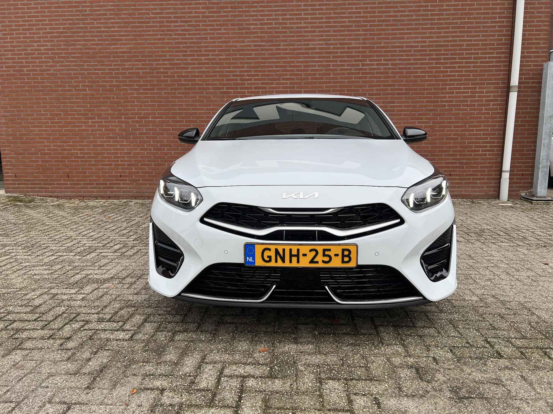 Kia ProCeed 1.5 T-GDi GT-Line | €2.000,- korting | Stoel- en stuurverwarming | Achteruitrijcamera | Navigatie - 23/32