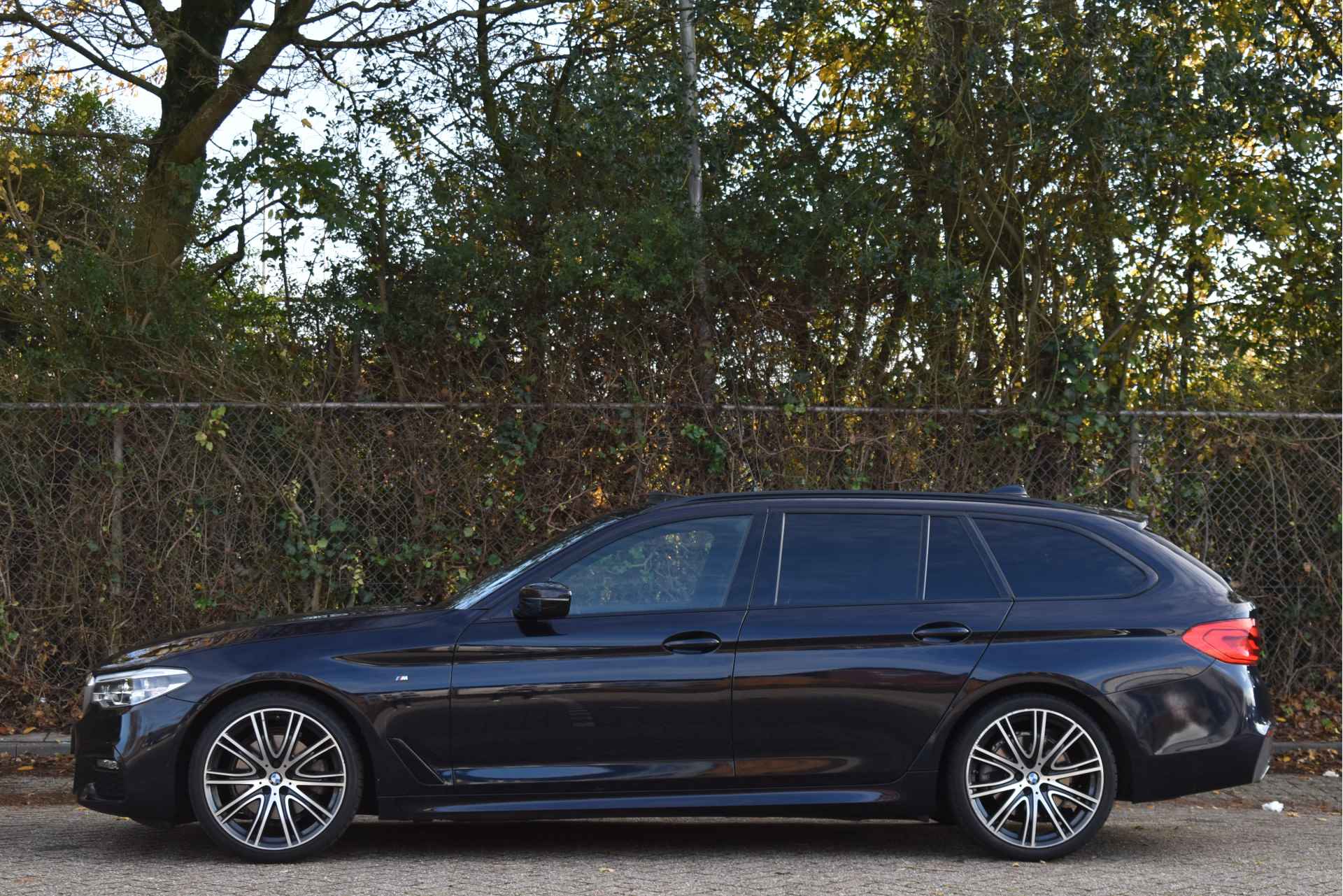 BMW 5 Serie Touring 520i High Executive M-Sport | NL-auto | Elekt.haak | Pano.dak | Headup | Leder dakota | Sfeerverl. | Full LED - 4/75