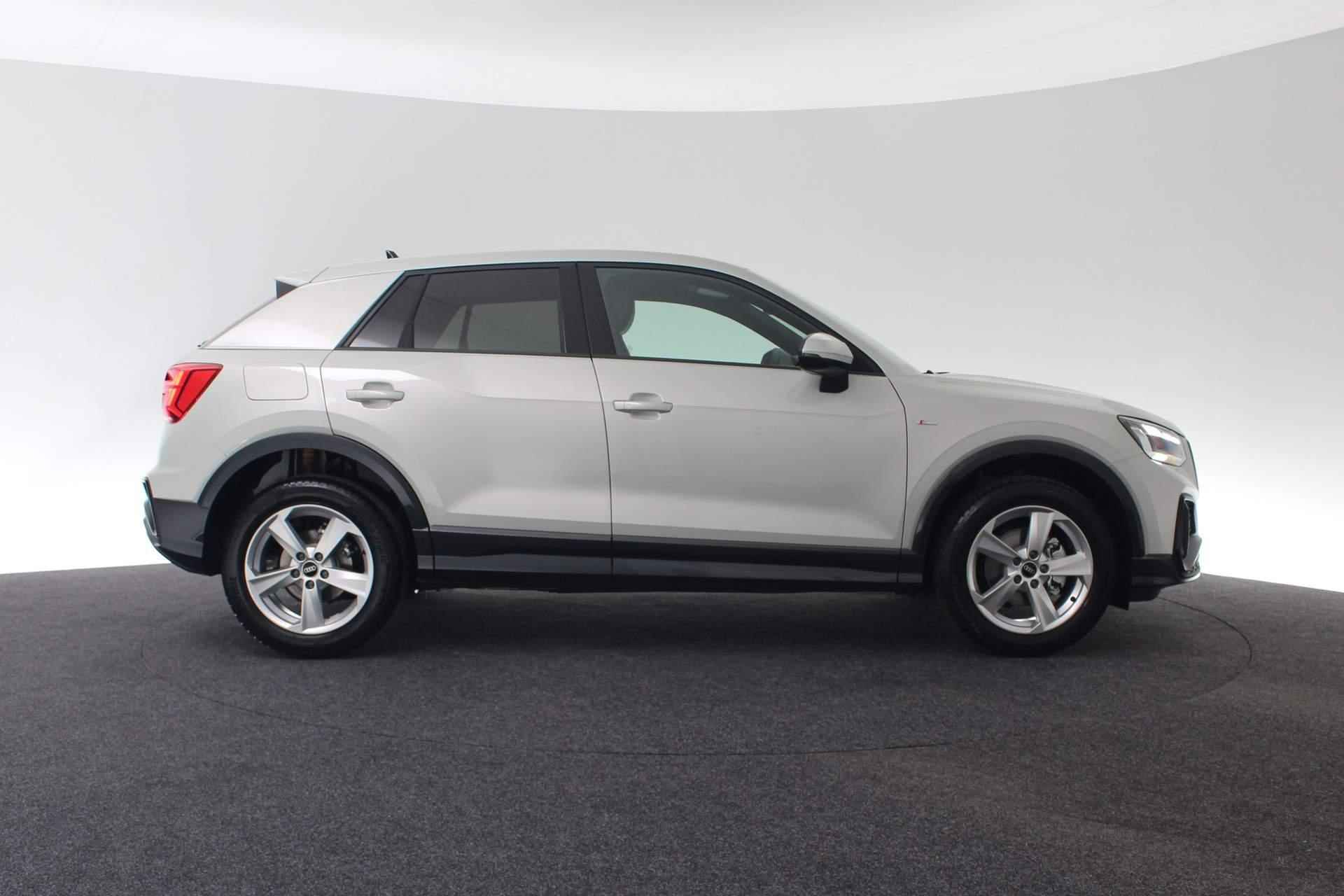 Audi Q2 35 TFSI 150PK S-tronic S edition | Camera | ACC | Stoelverwarming | 17 inch - 22/43