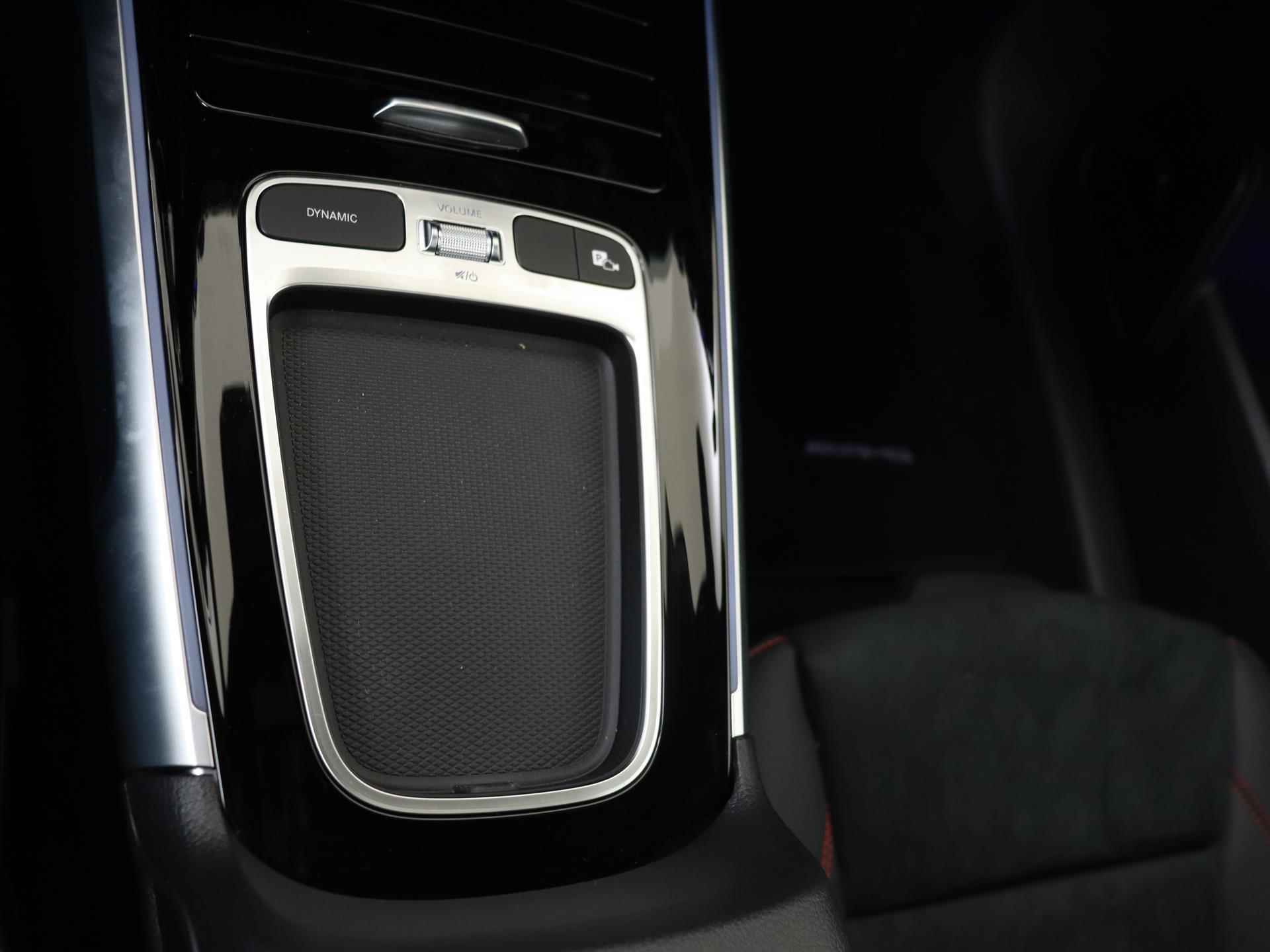 Mercedes-Benz GLB 200 AMG-Line | Stoelverwarming | 360Graden-Camera | Night-Pakket | Panaroma-schuifdak | Memory-Stoelen | - 23/37