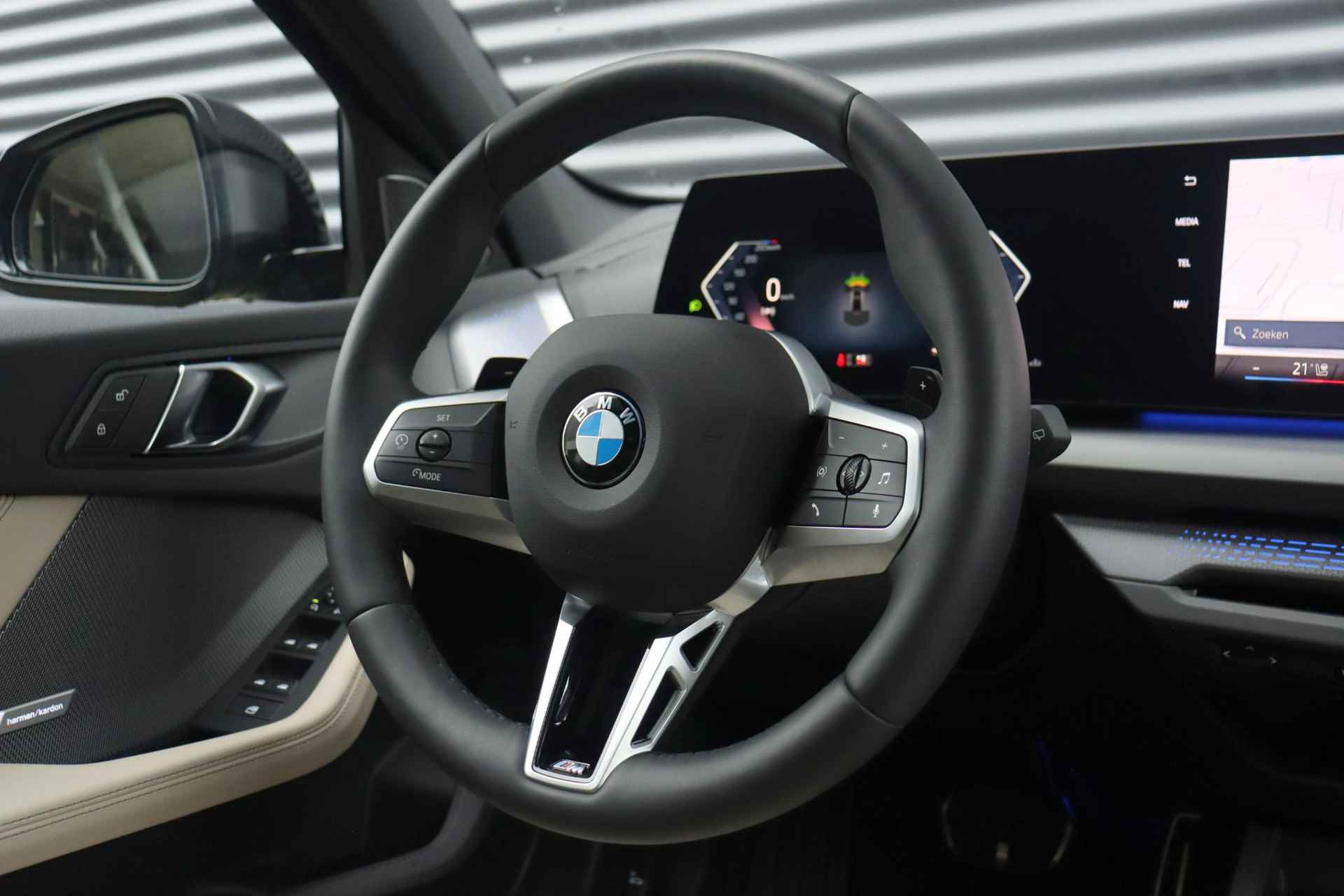 BMW 1 Serie 5-deurs 120 | M Sportpakket Pro | Premium Pack | Panodak | M-Performance | Harman Kardon | Comfort Acces | Camera | 19'' LMV - 30/37