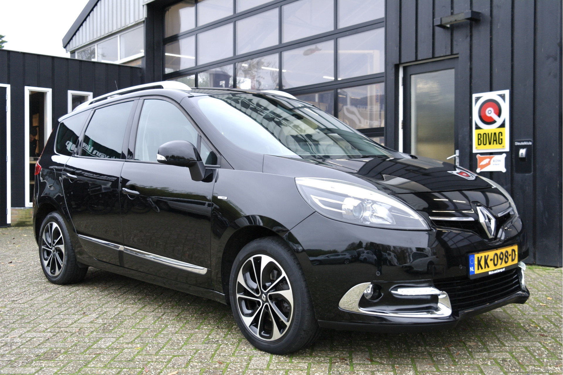 Renault Grand Scénic 1.2 TCe Bose | Cruise | Dealer Onderhouden | Camera | Trekhaak