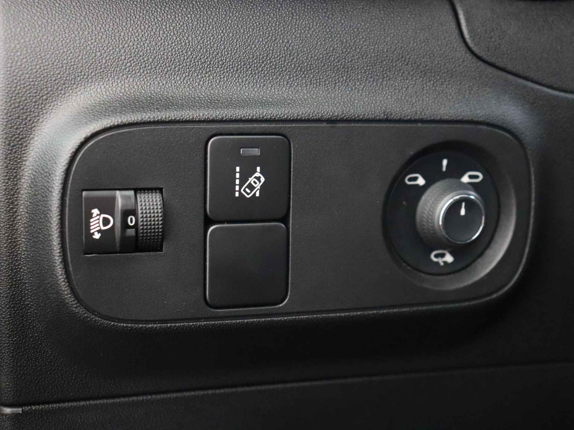 Citroën C3 1.2 PureTech S&S Feel 5 deurs | Climate Control | Navigatie | Parkeerhulp Achter - 25/34