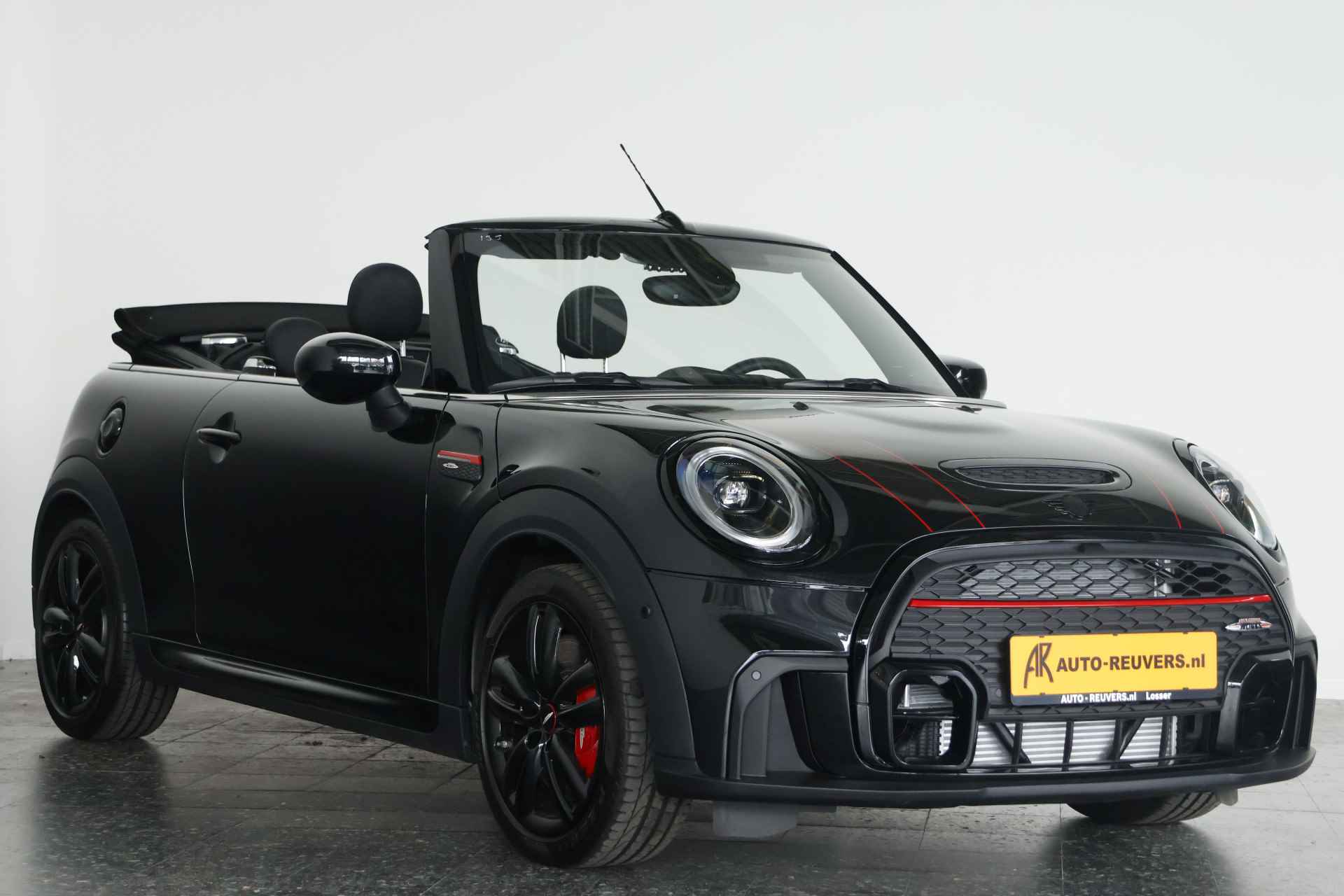 MINI Cabrio 2.0 John Cooper Works JCW Pack 232 pK  Navi / Carplay / Leder / Automaat / ACC / LED - 4/39